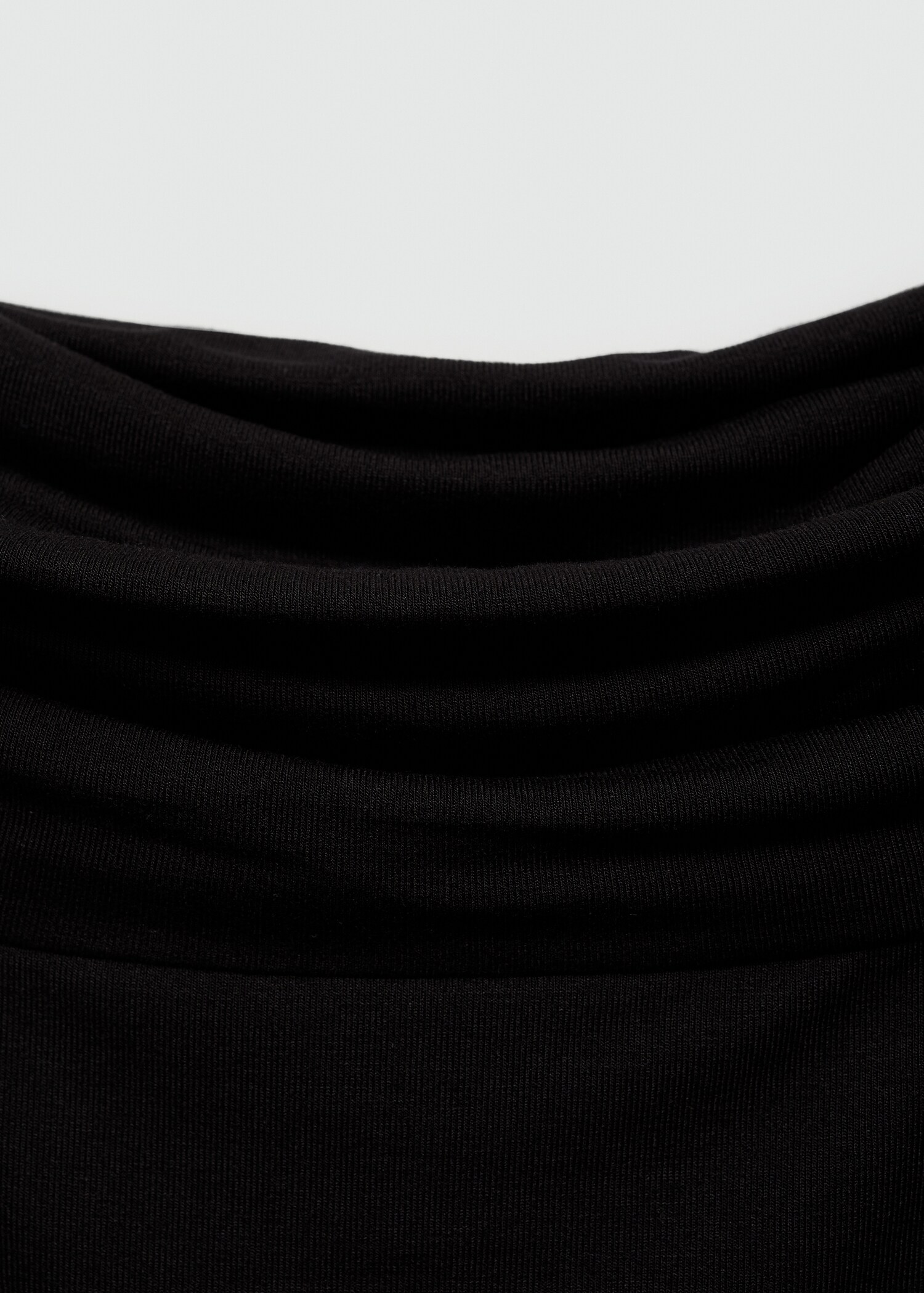 Off shoulders T-shirt - Details of the article 8