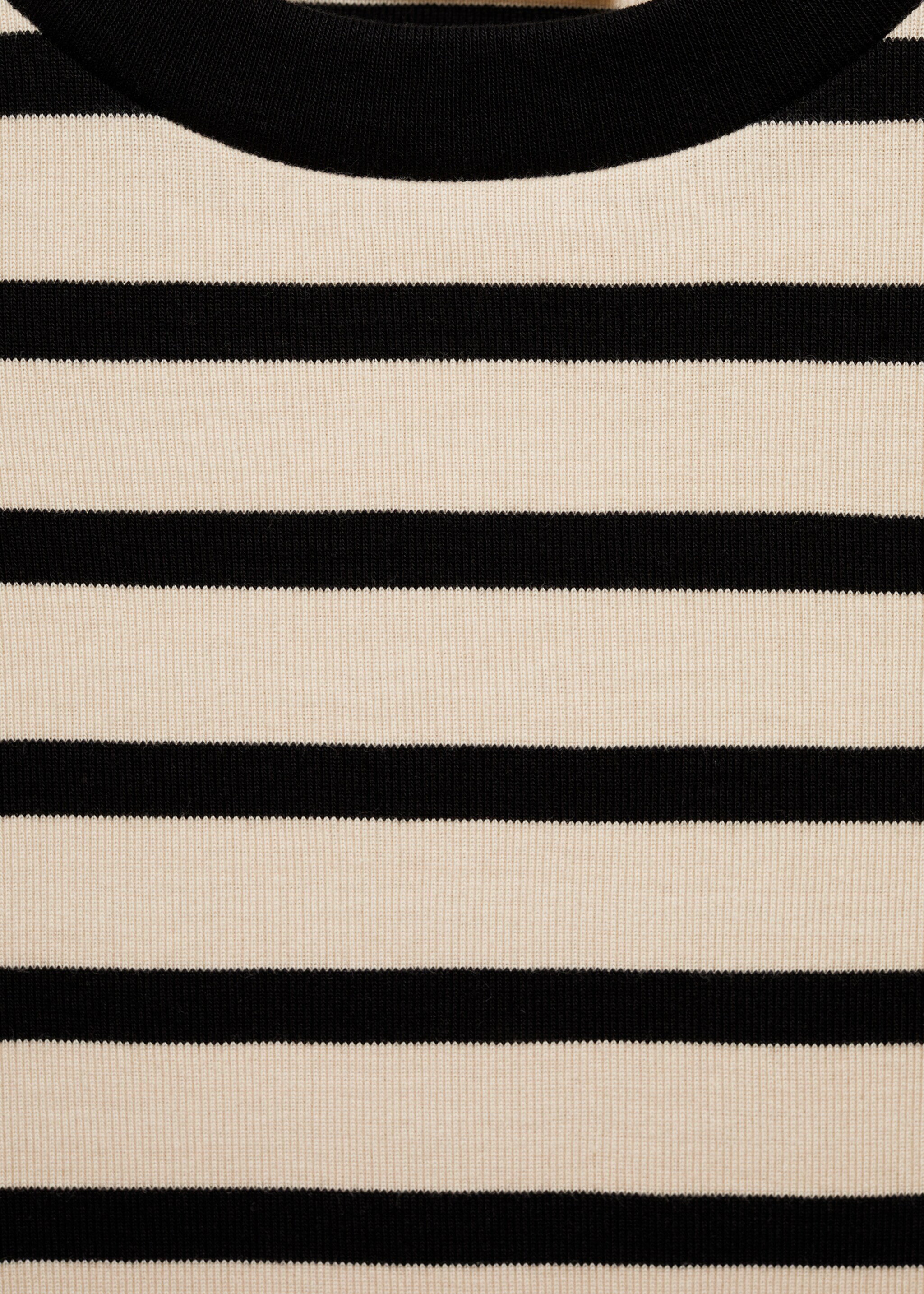 T-shirt contrasté boutons - Détail de l'article 0, Écru. Ref: 77074033-00.