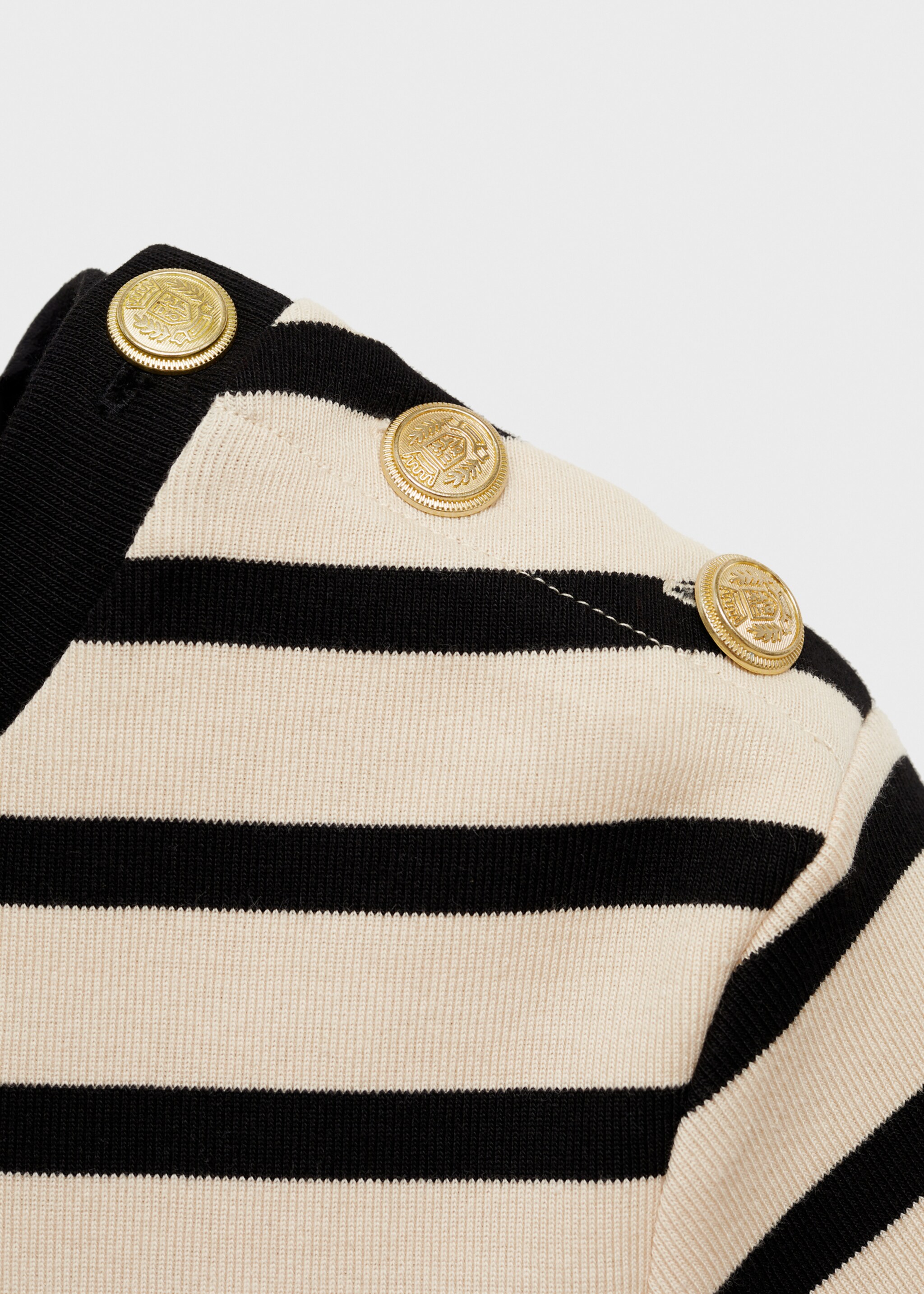 T-shirt contrasté boutons - Détail de l'article 8, Écru. Ref: 77074033-00.