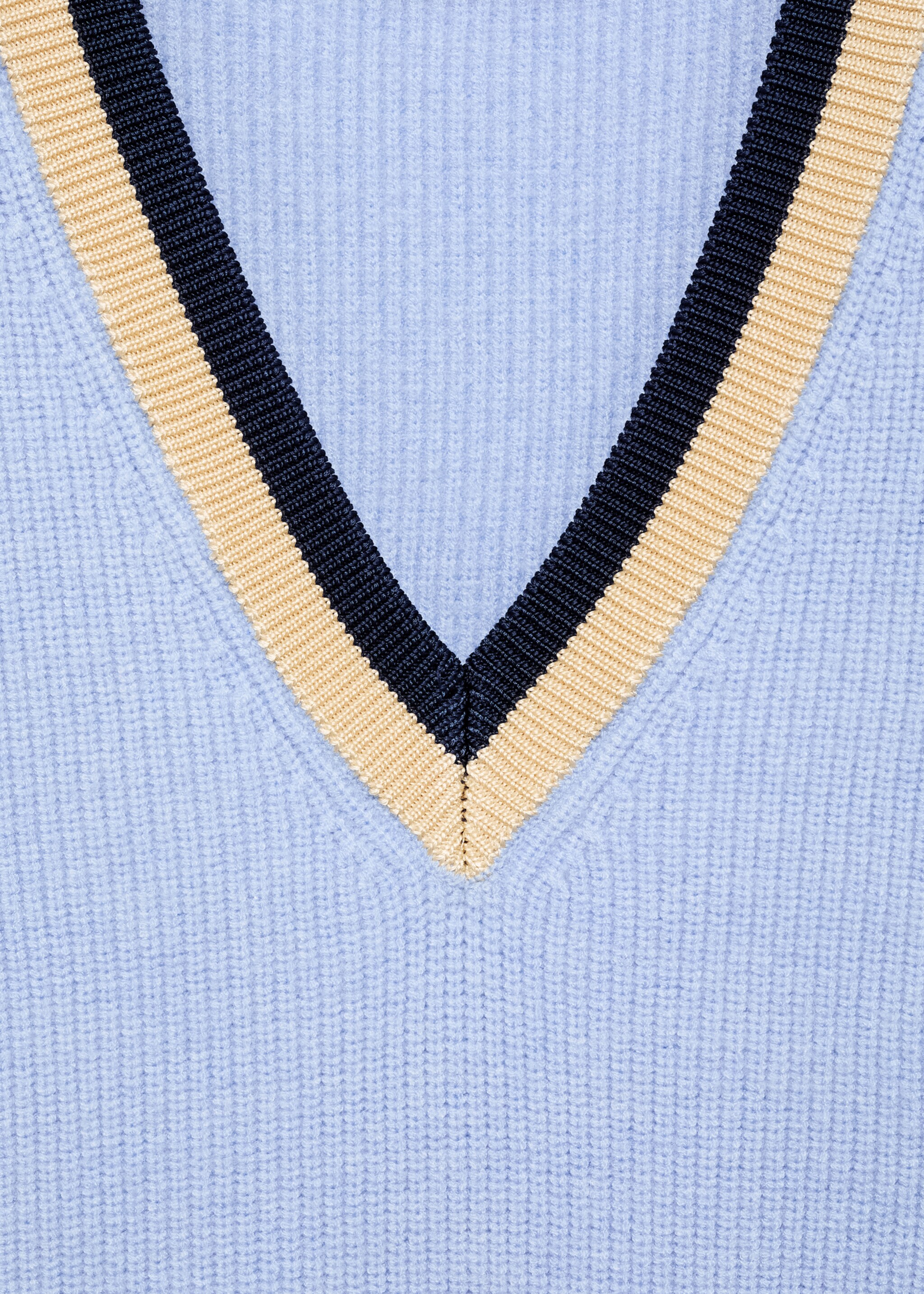 Contrast V-neck vest - Details of the article 8, Sky Blue. Ref: 77074034-00.