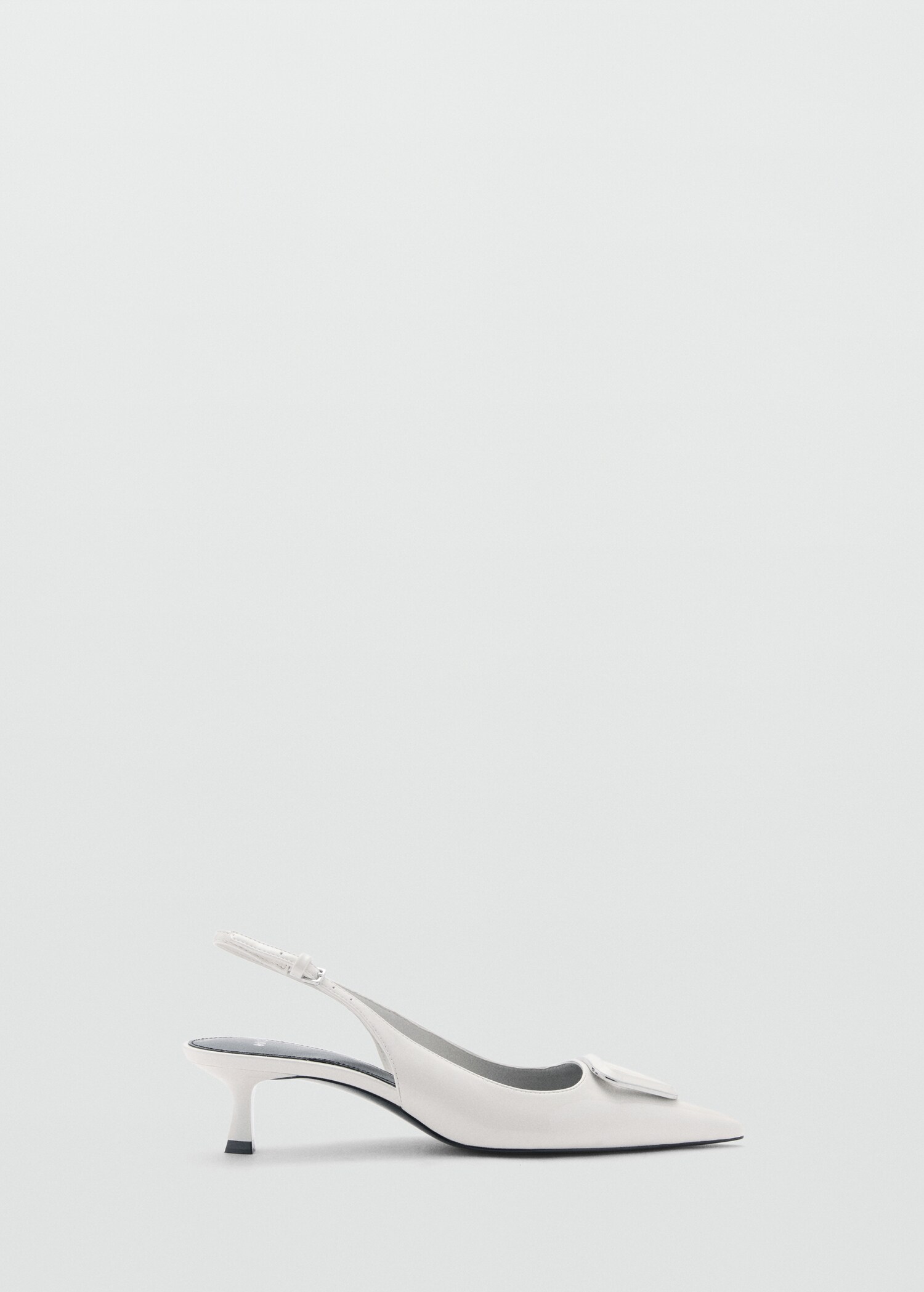 Zapato tacón destalonado detalle - Artículo sin modelo