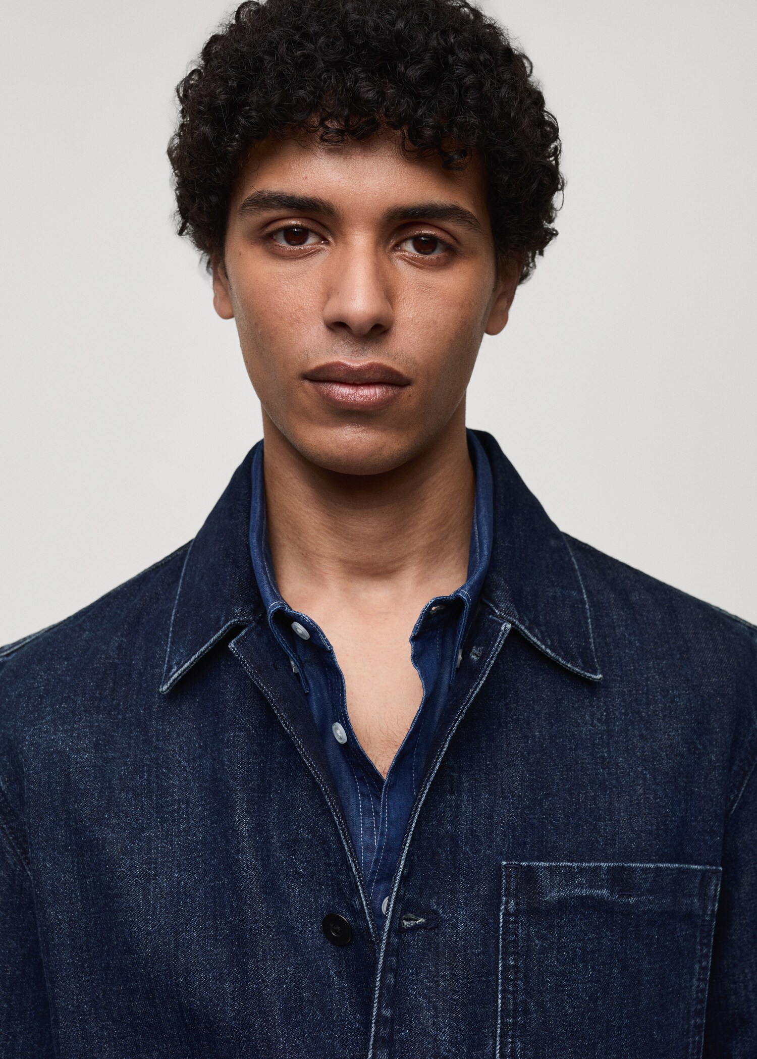 Pocketed denim jacket - Details of the article 1