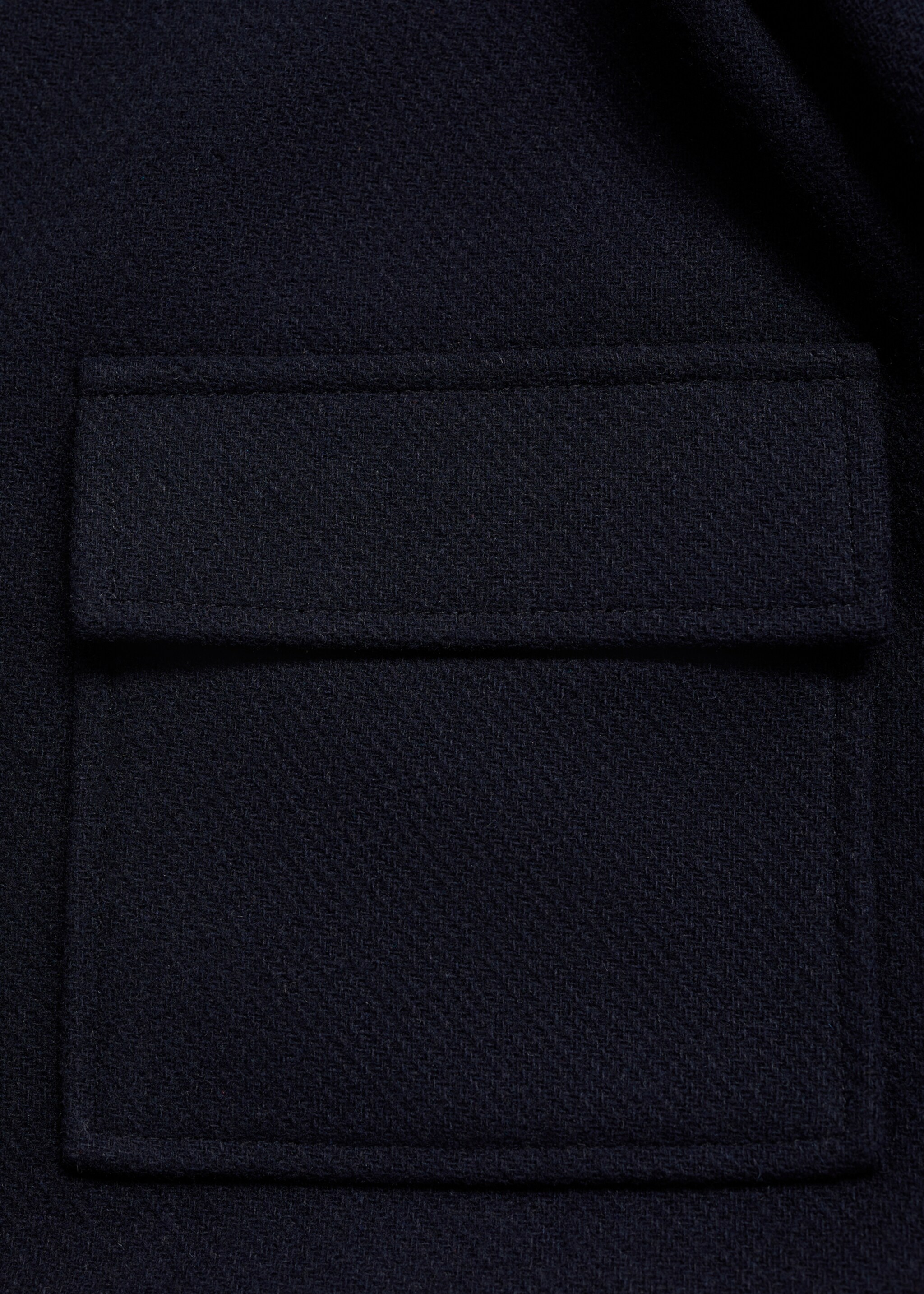 Straight pocketed coat - Details of the article 0