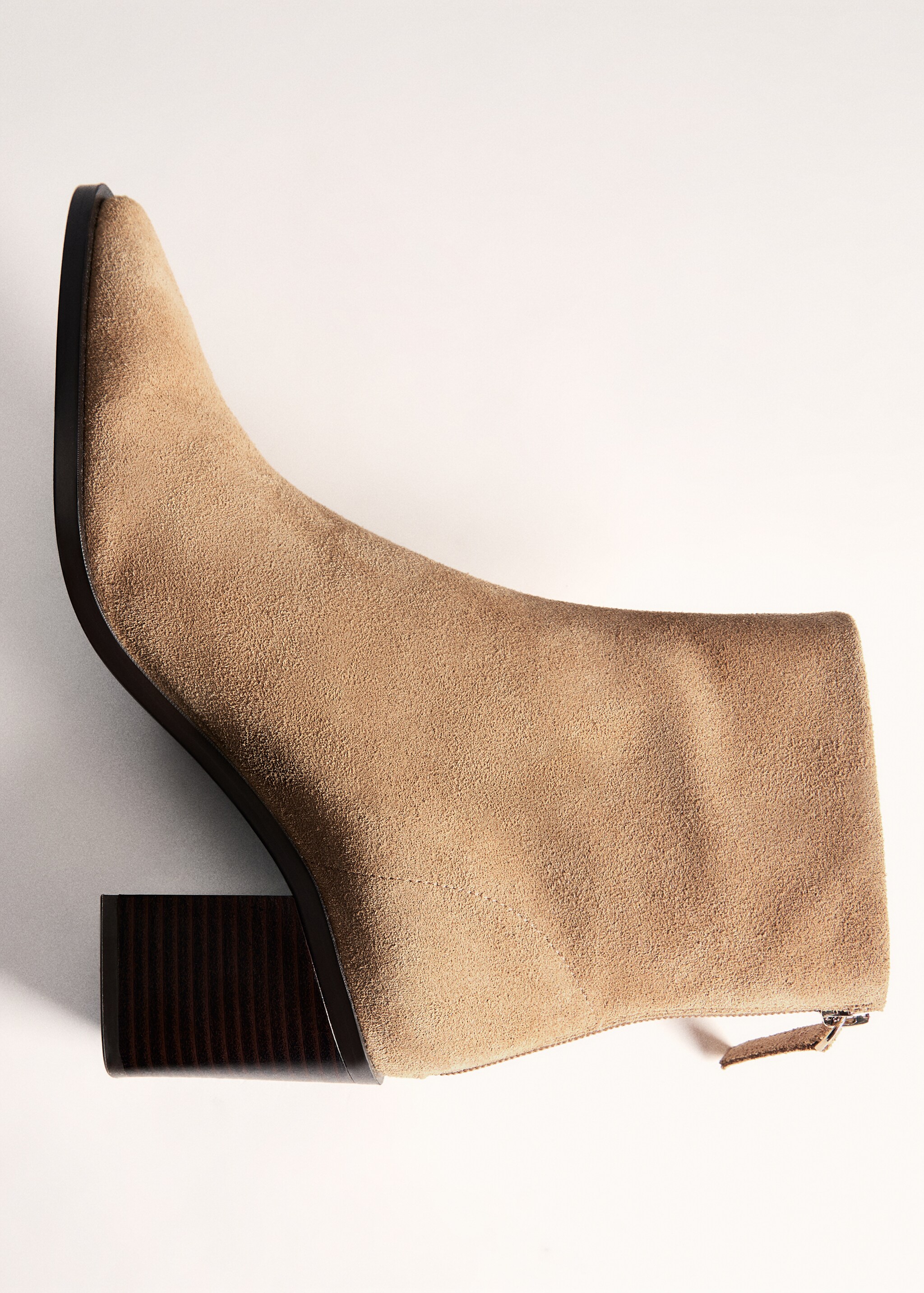 Heeled leather ankle boot - Details of the article 5