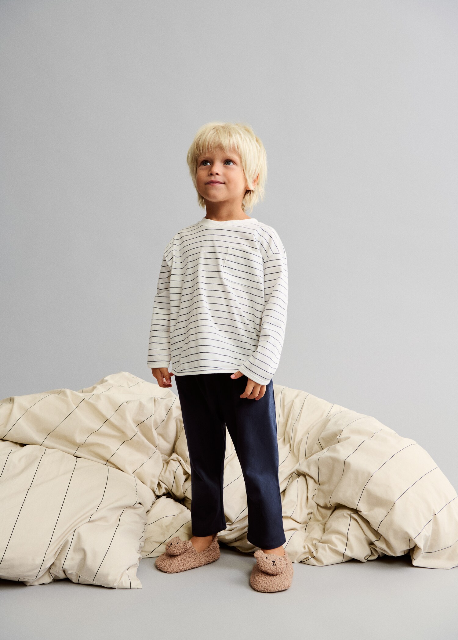 Striped long pyjamas - Details of the article 7