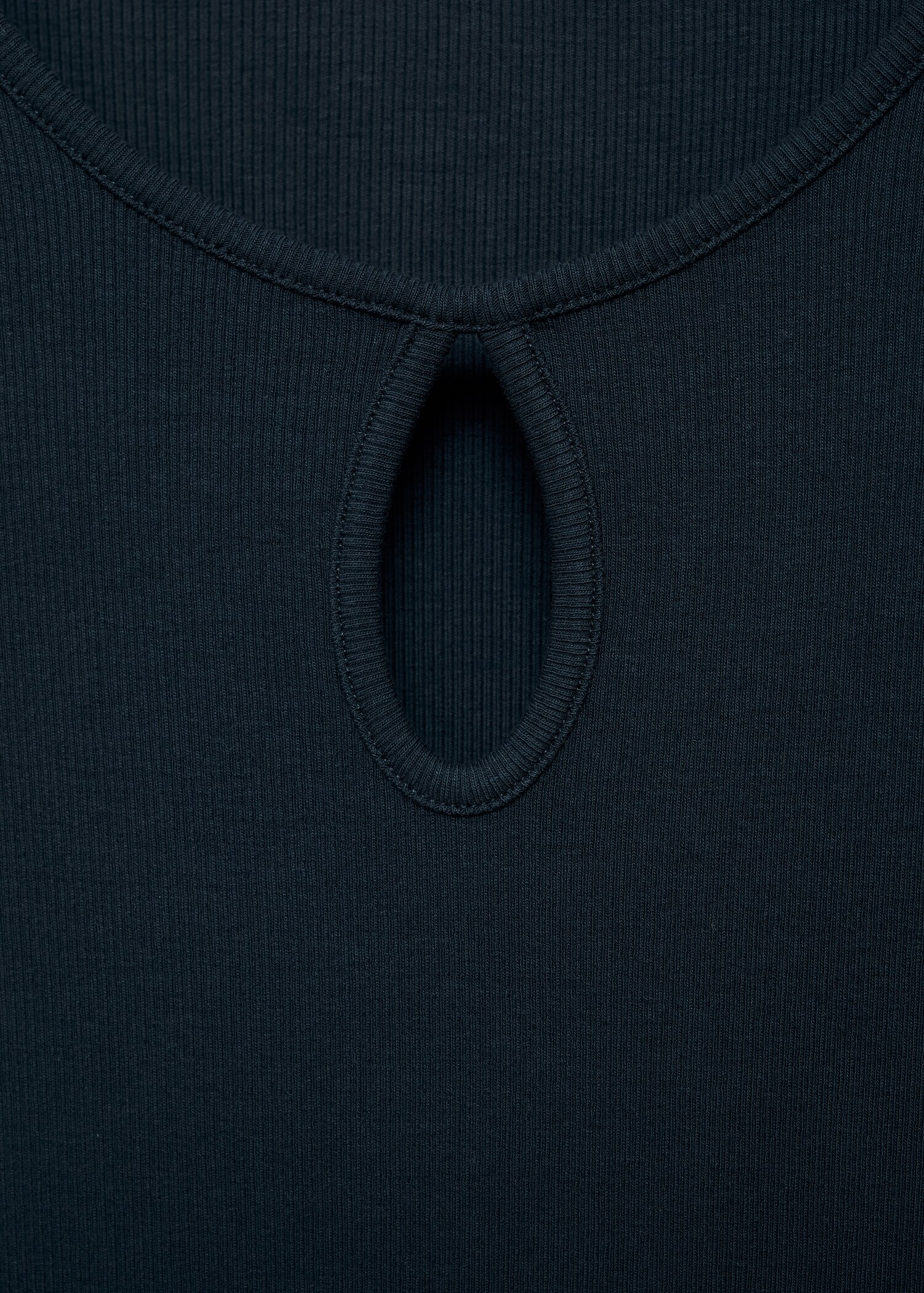 Midi-dress with teardrop neckline - Details of the article 8