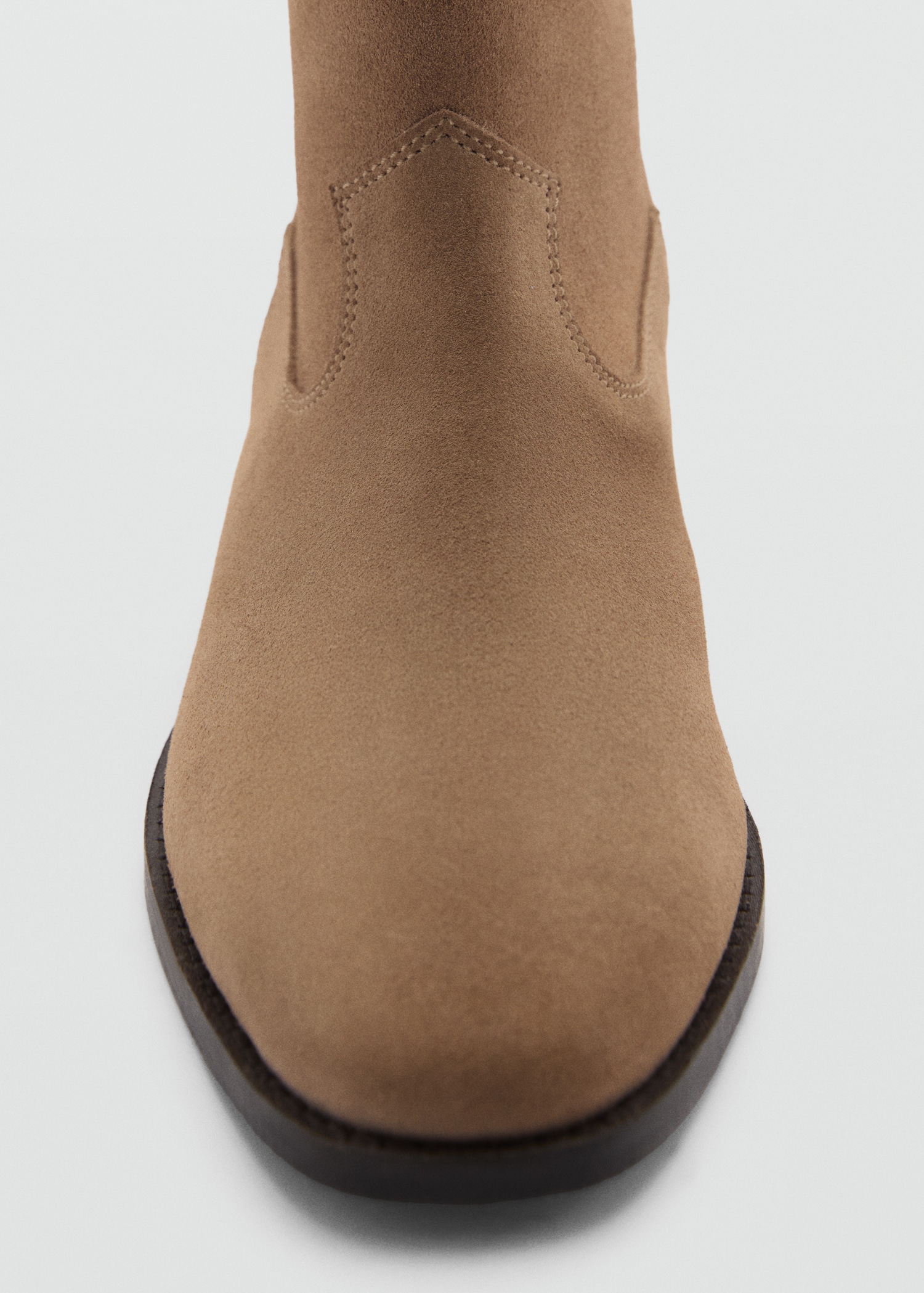 Flat leather ankle boots - Details of the article 2