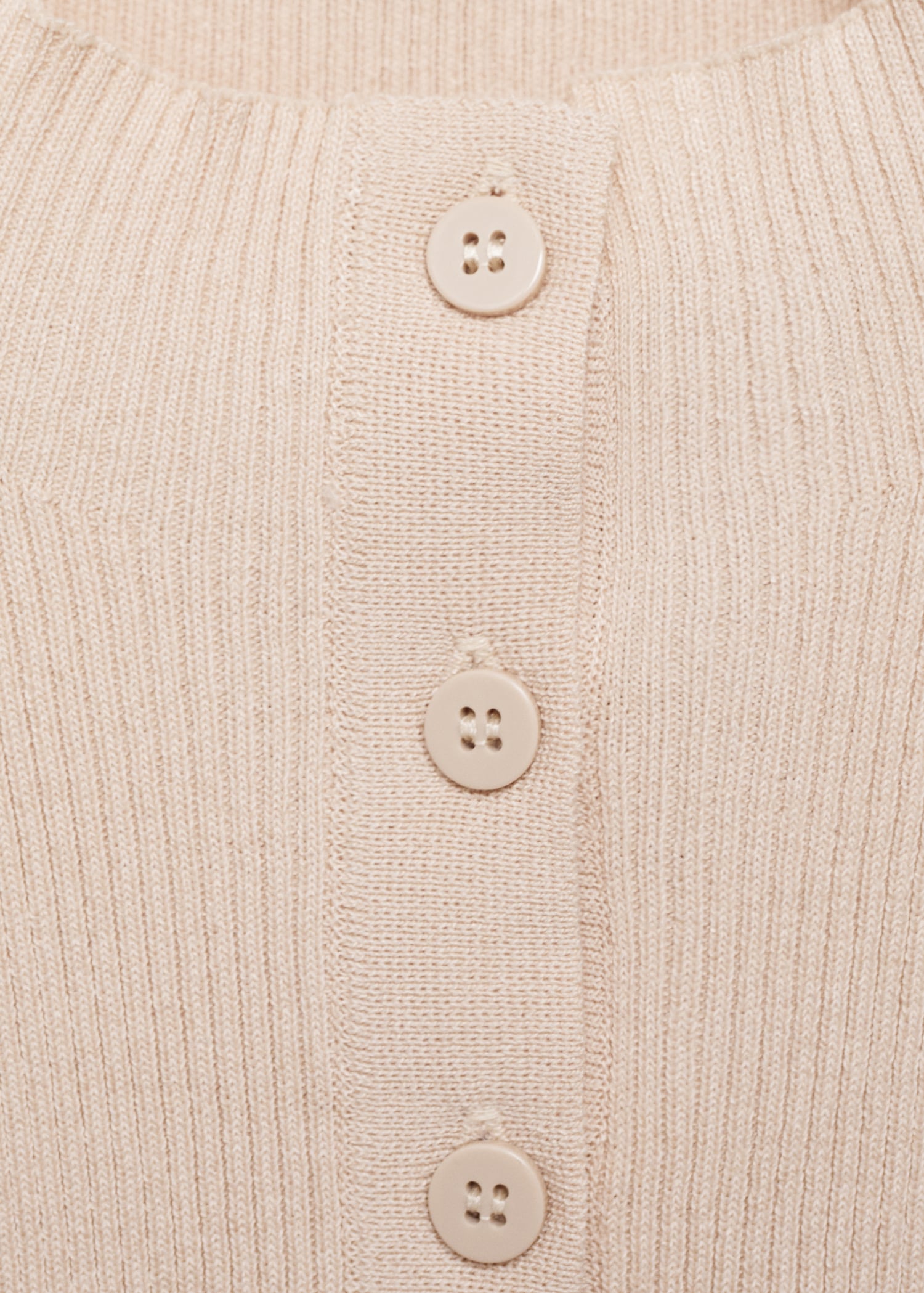 Buttoned ribbed top - Details of the article 8