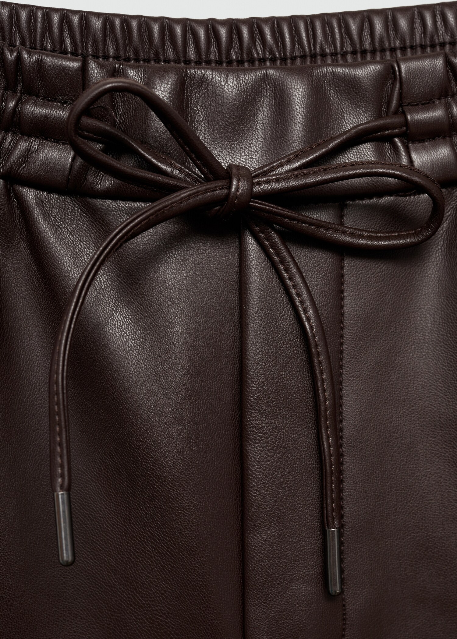 Leather-effect elastic waist trousers - Details of the article 8