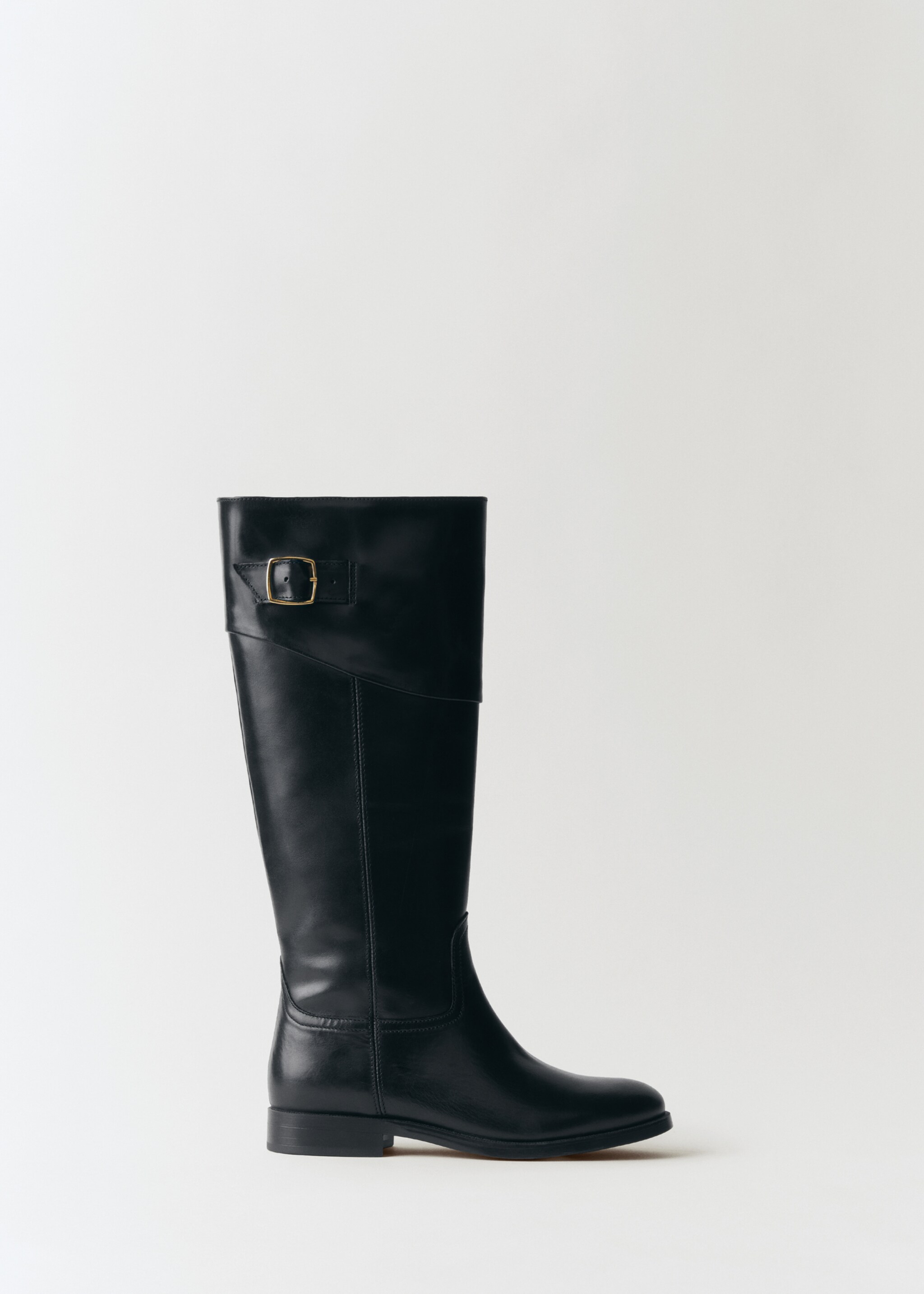 Buckles leather boots - Article without model