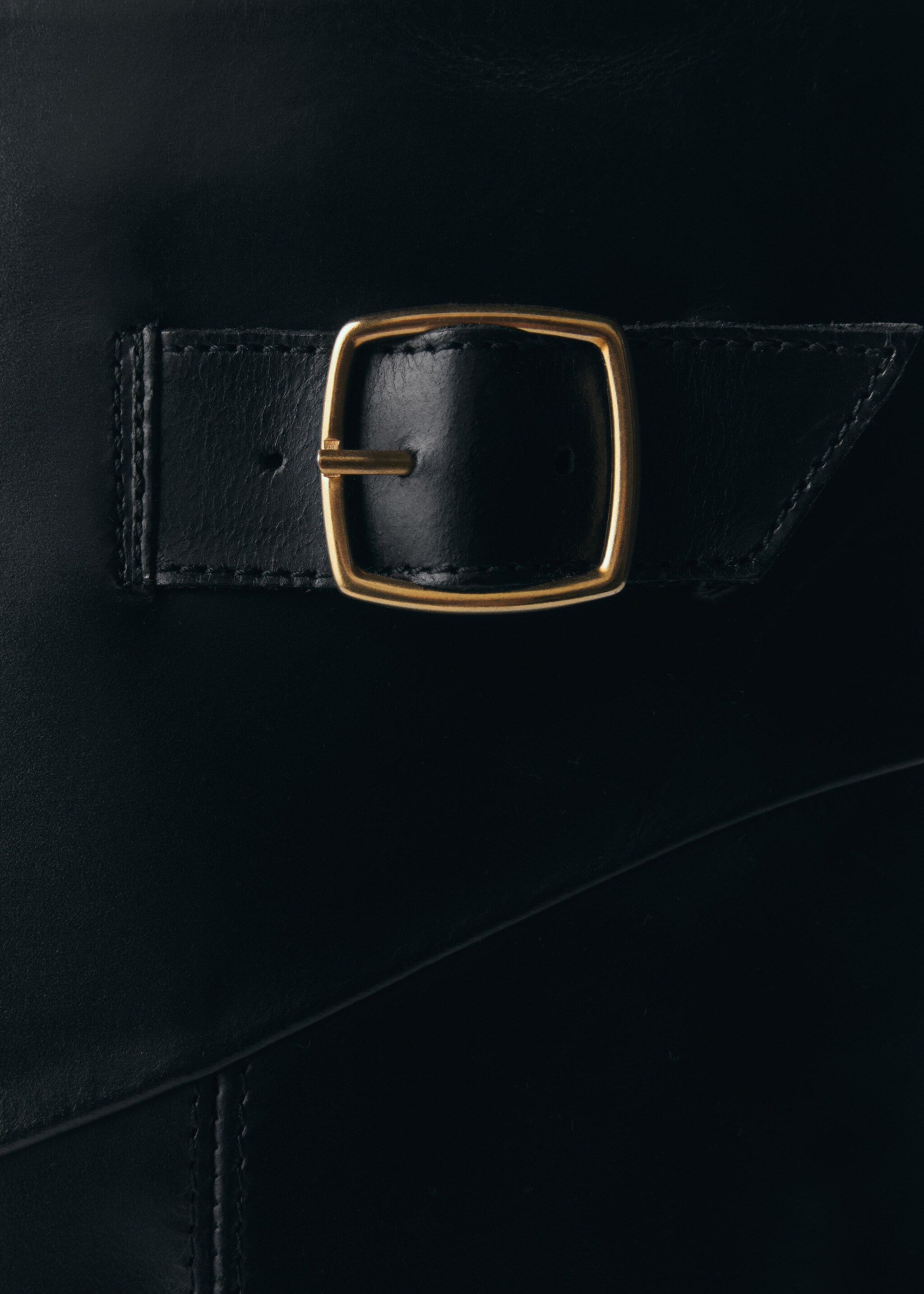 Buckles leather boots - Details of the article 3