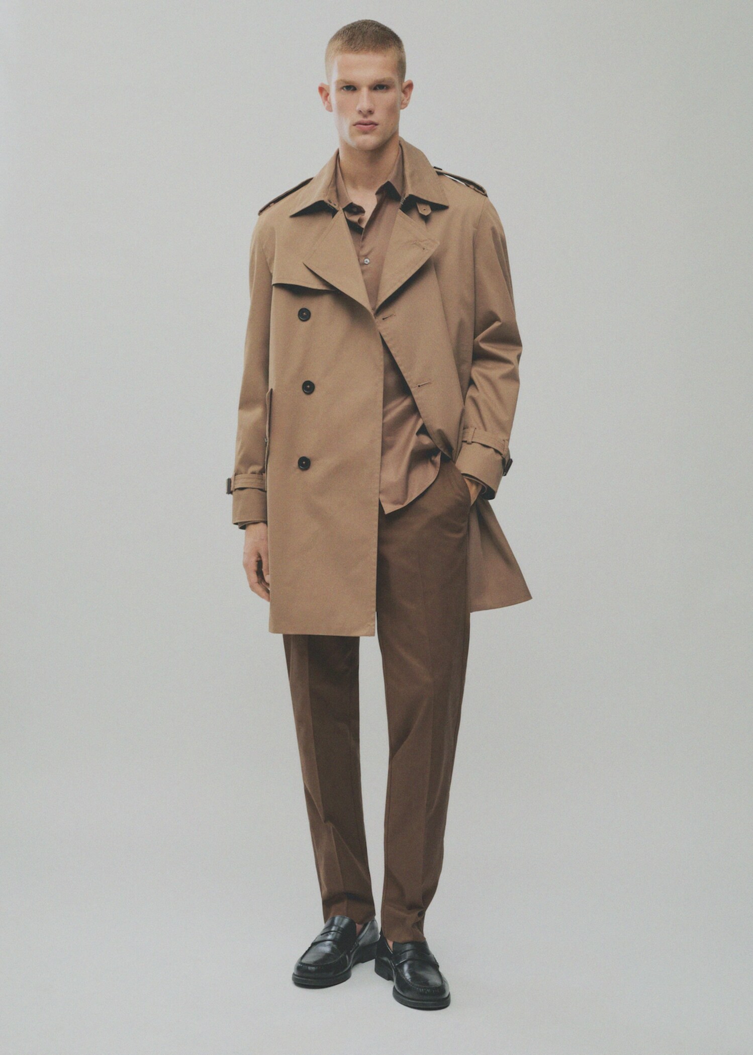Water-repellent belted trench coat - Details of the article 5