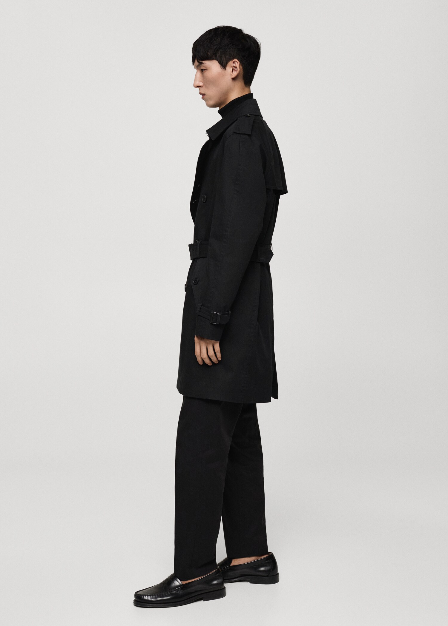 Water-repellent belted trench coat - Details of the article 2