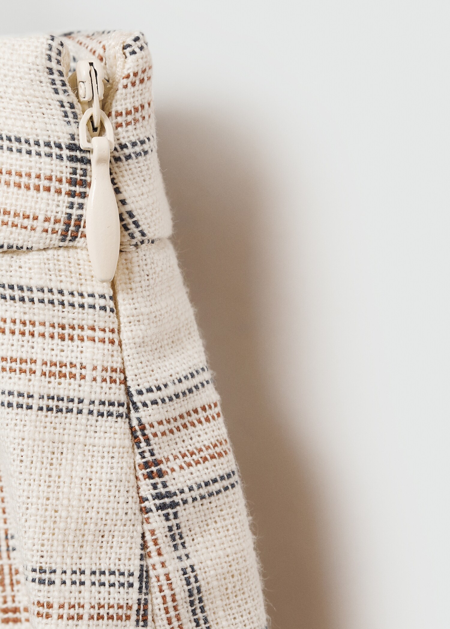 Check flared skirt - Details of the article 0