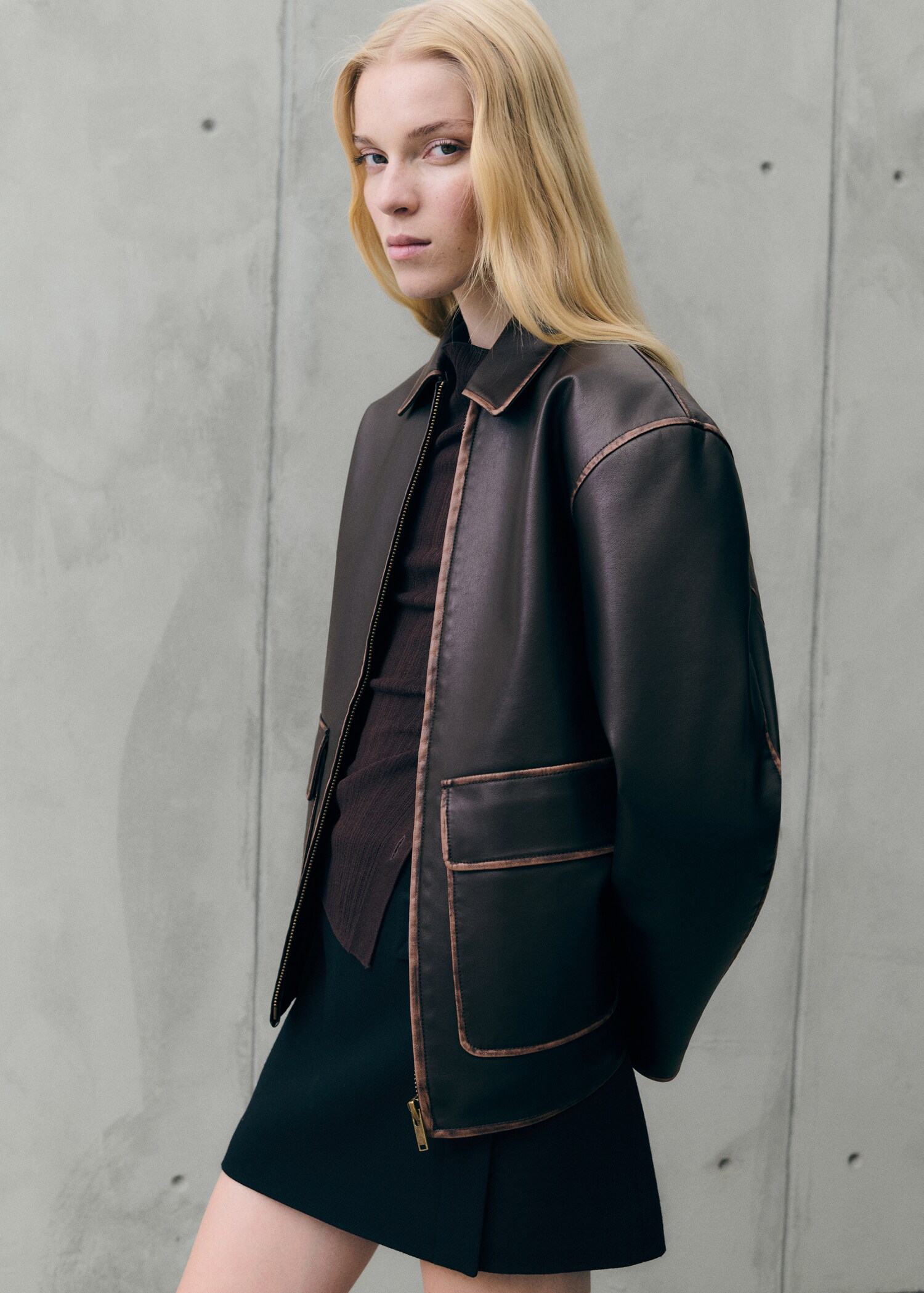 Leather-effect jacket with contrast stitching - Details of the article 6