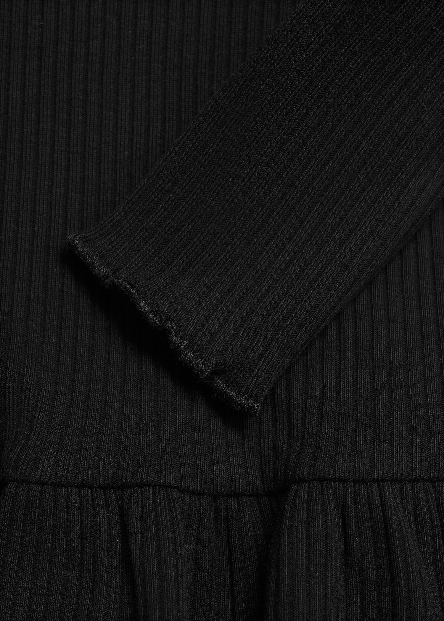 Ruffled ribbed dress - Details of the article 8