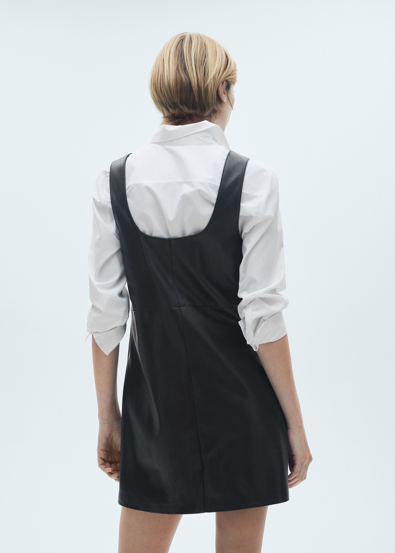 Robe chasuble simili-cuir - Verso de l’article