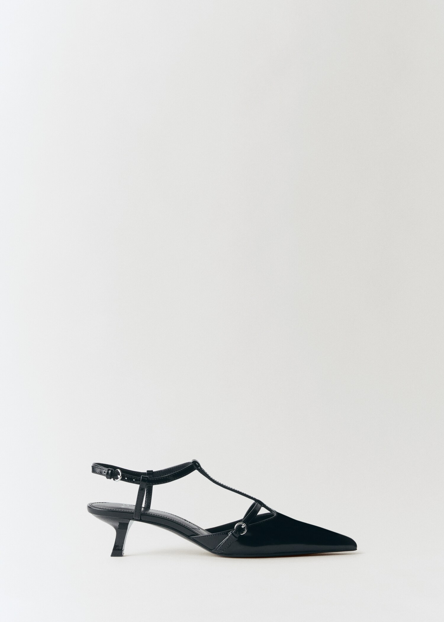Kitten-heel leather shoes - Article without model