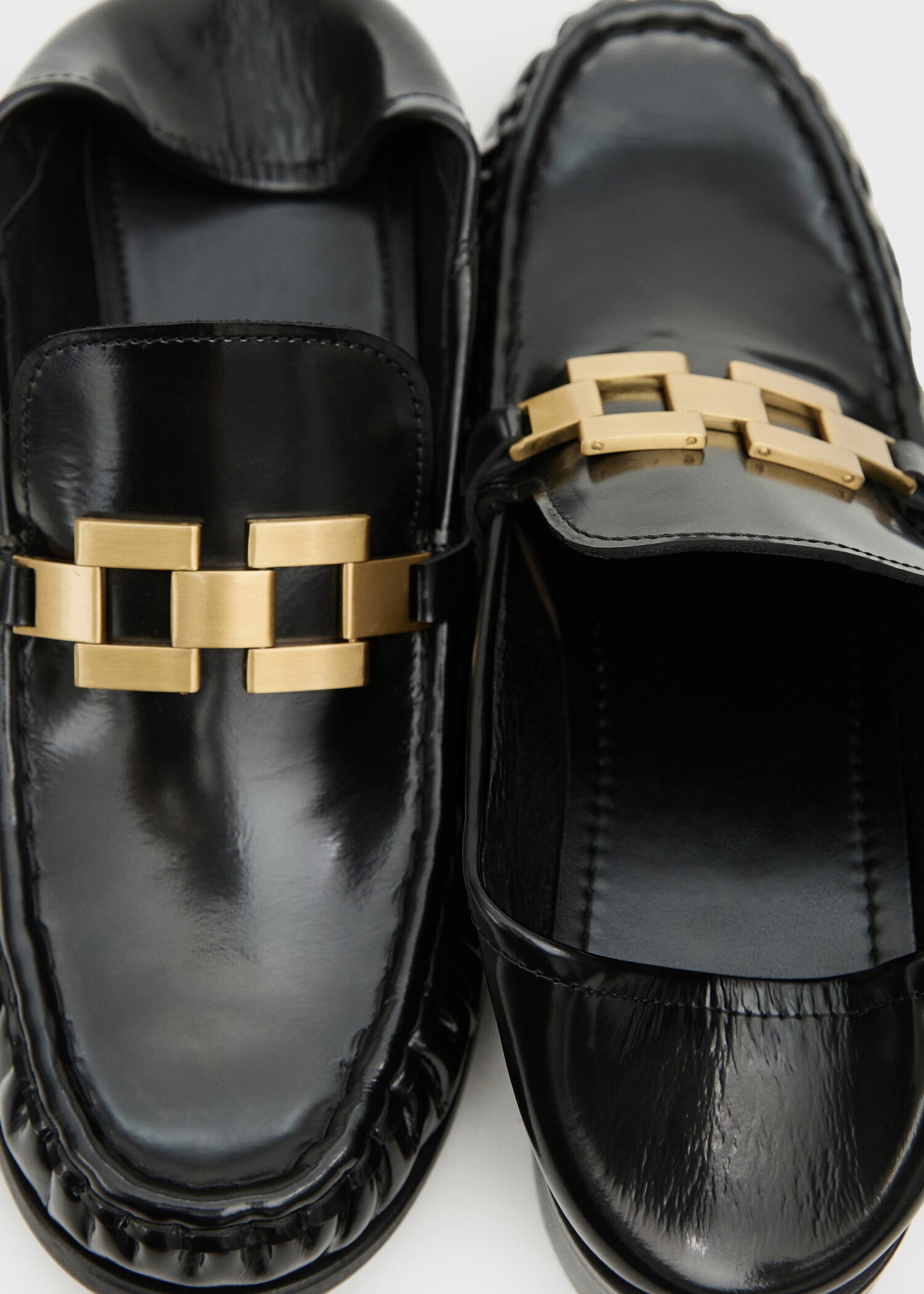 Leather shoes with metallic detail - Details of the article 3