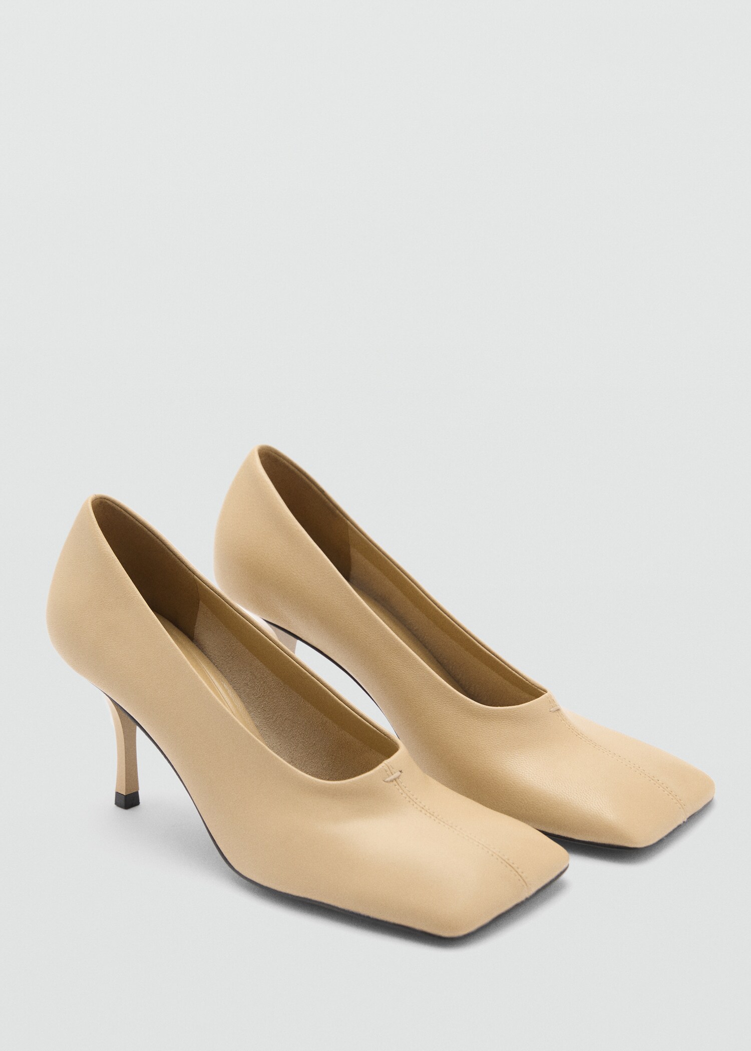 Chaussures cuir bout carré - Plan moyen