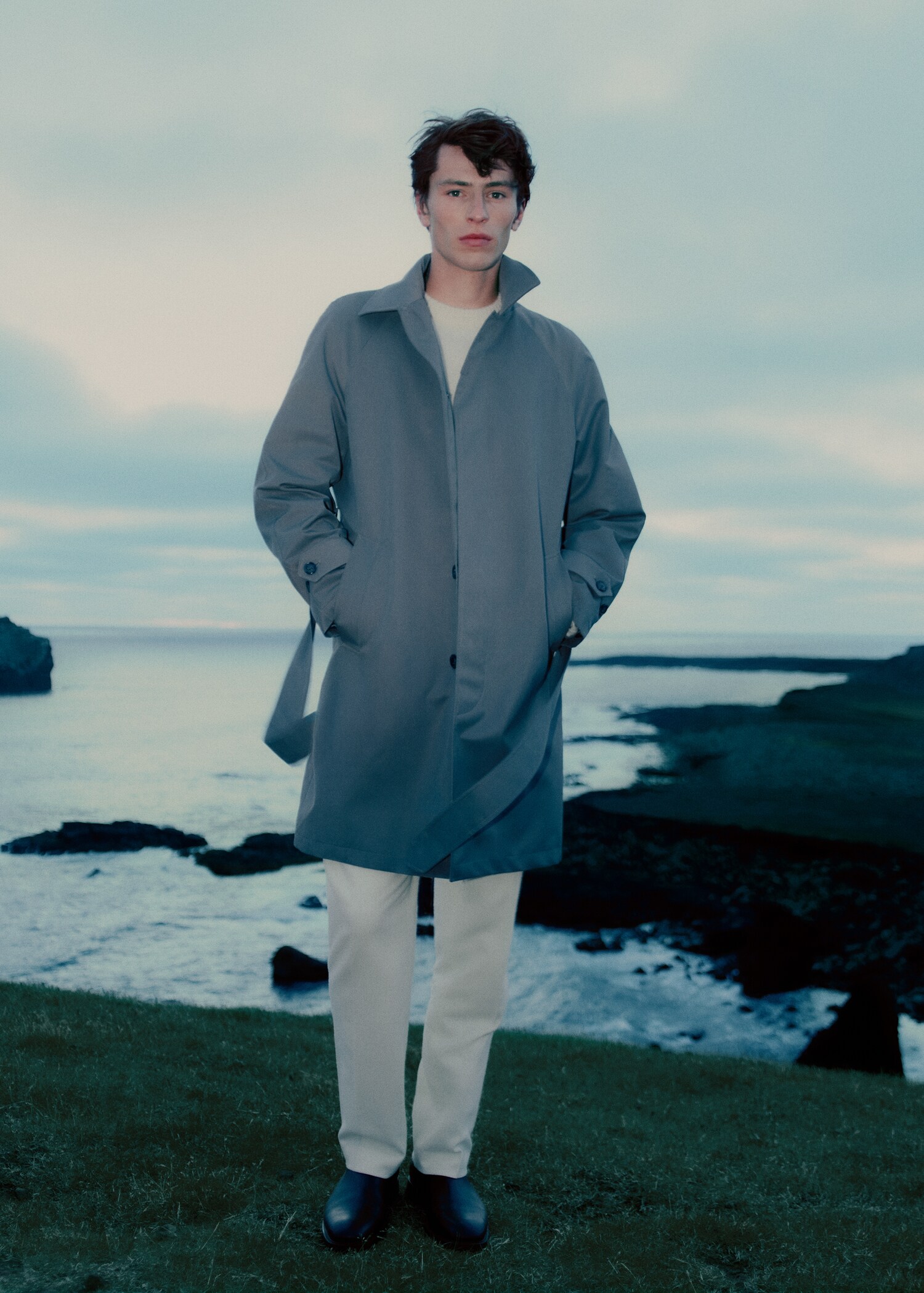 Belted trench coat with brushed finish - Details of the article 5