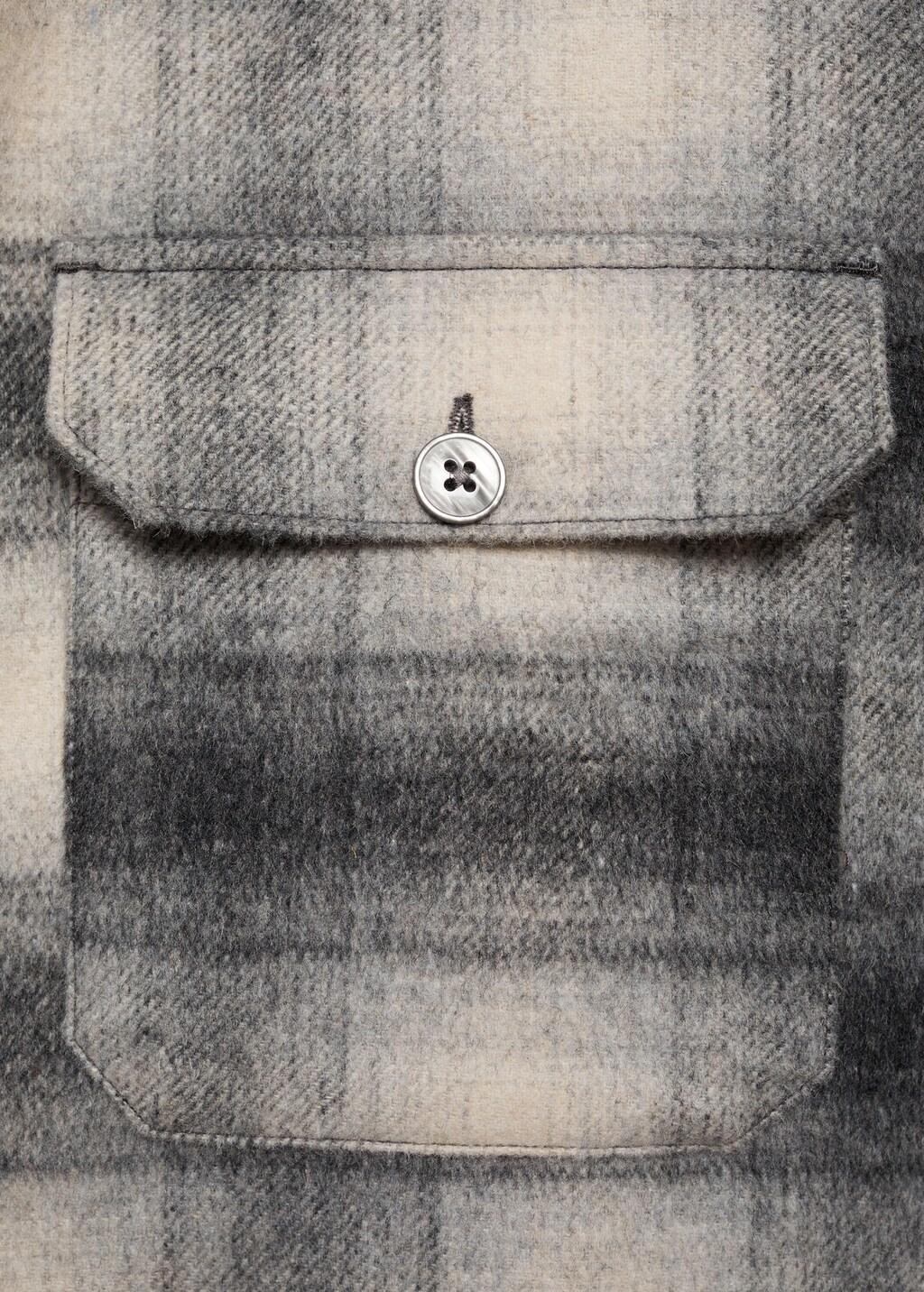 Plaid wool overshirt with pockets