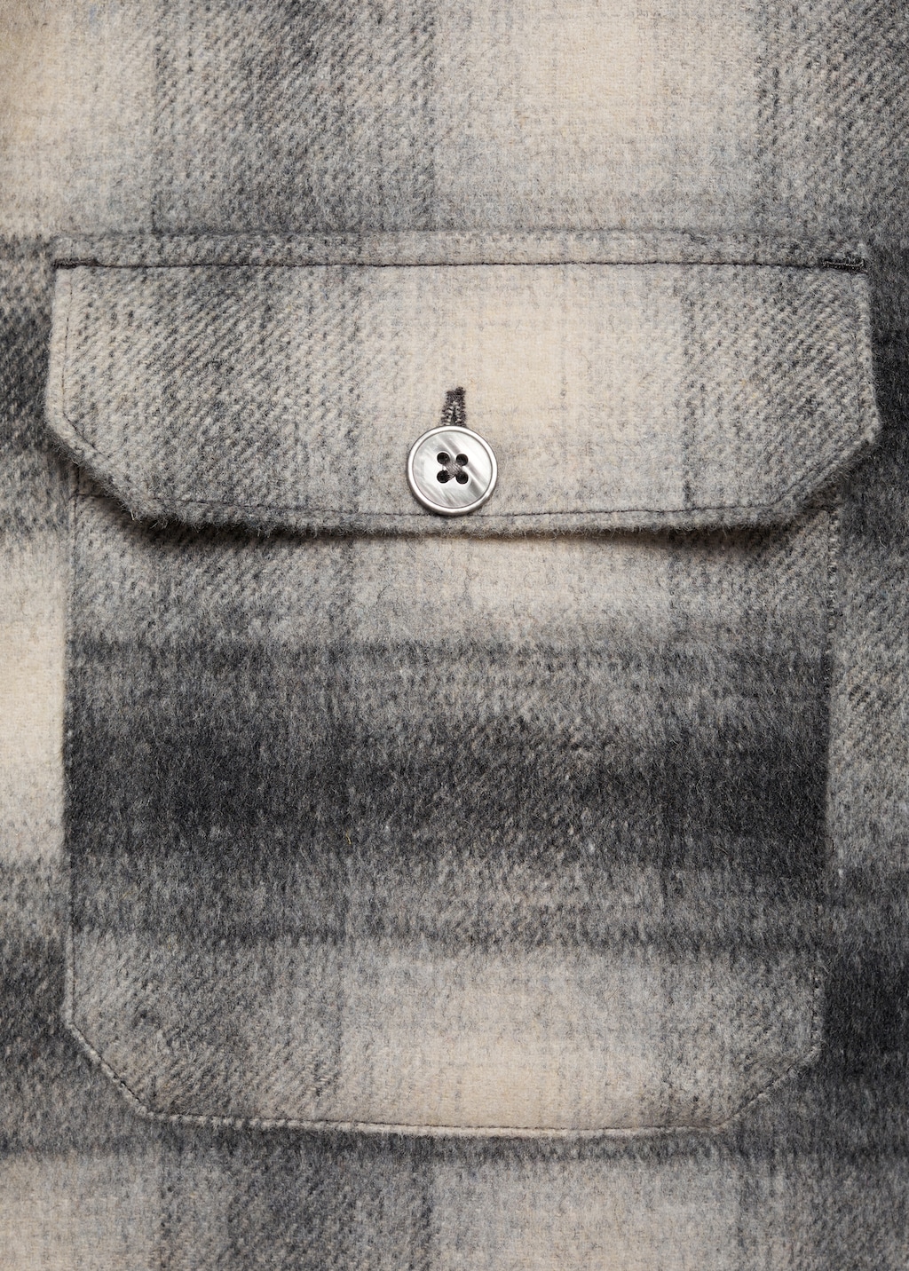 Plaid wool overshirt with pockets