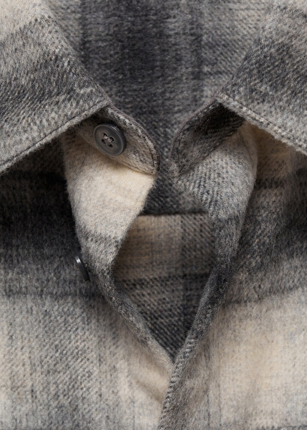 Plaid wool overshirt with pockets