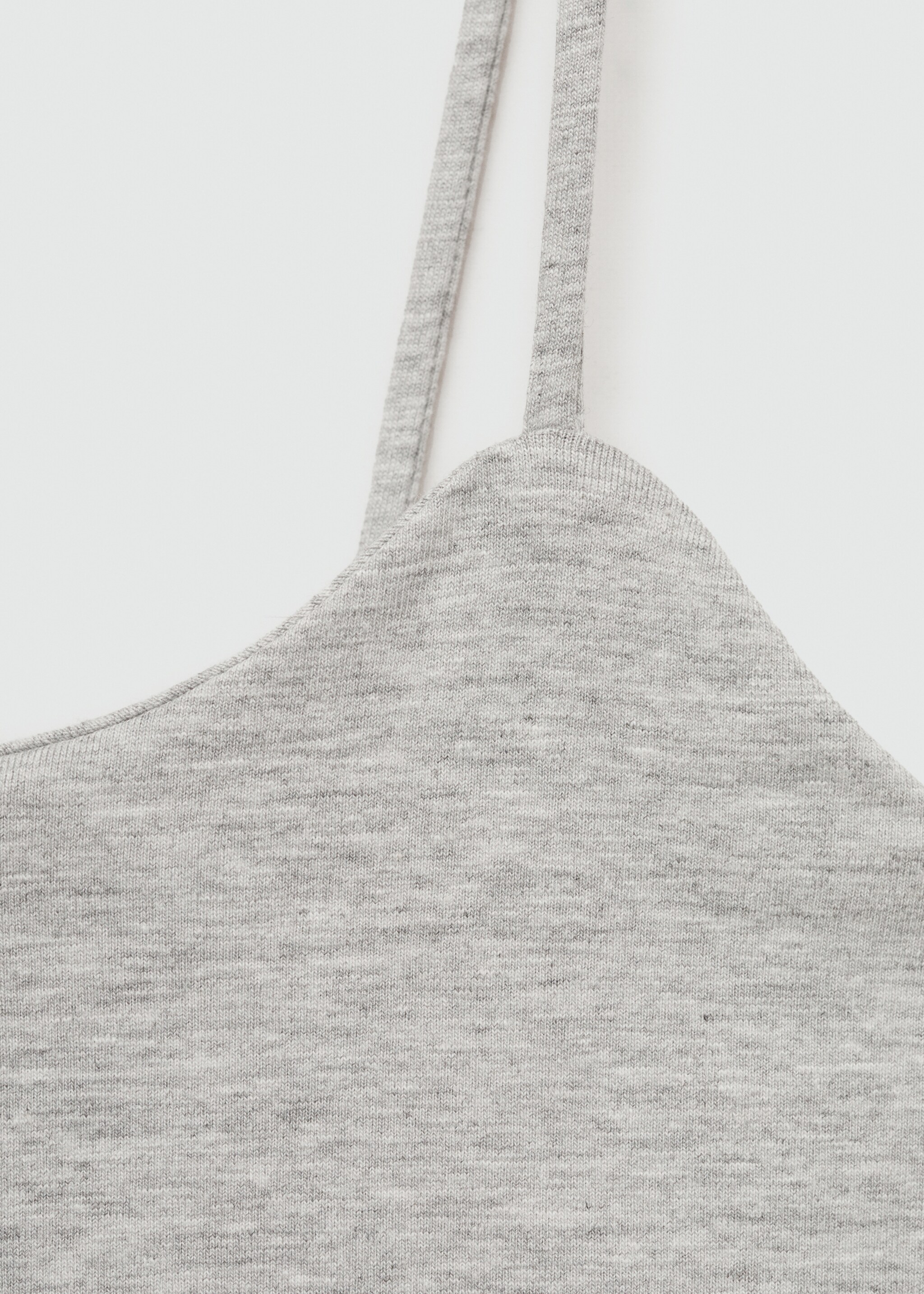 Top cropped desportivo - Pormenor do artigo 8