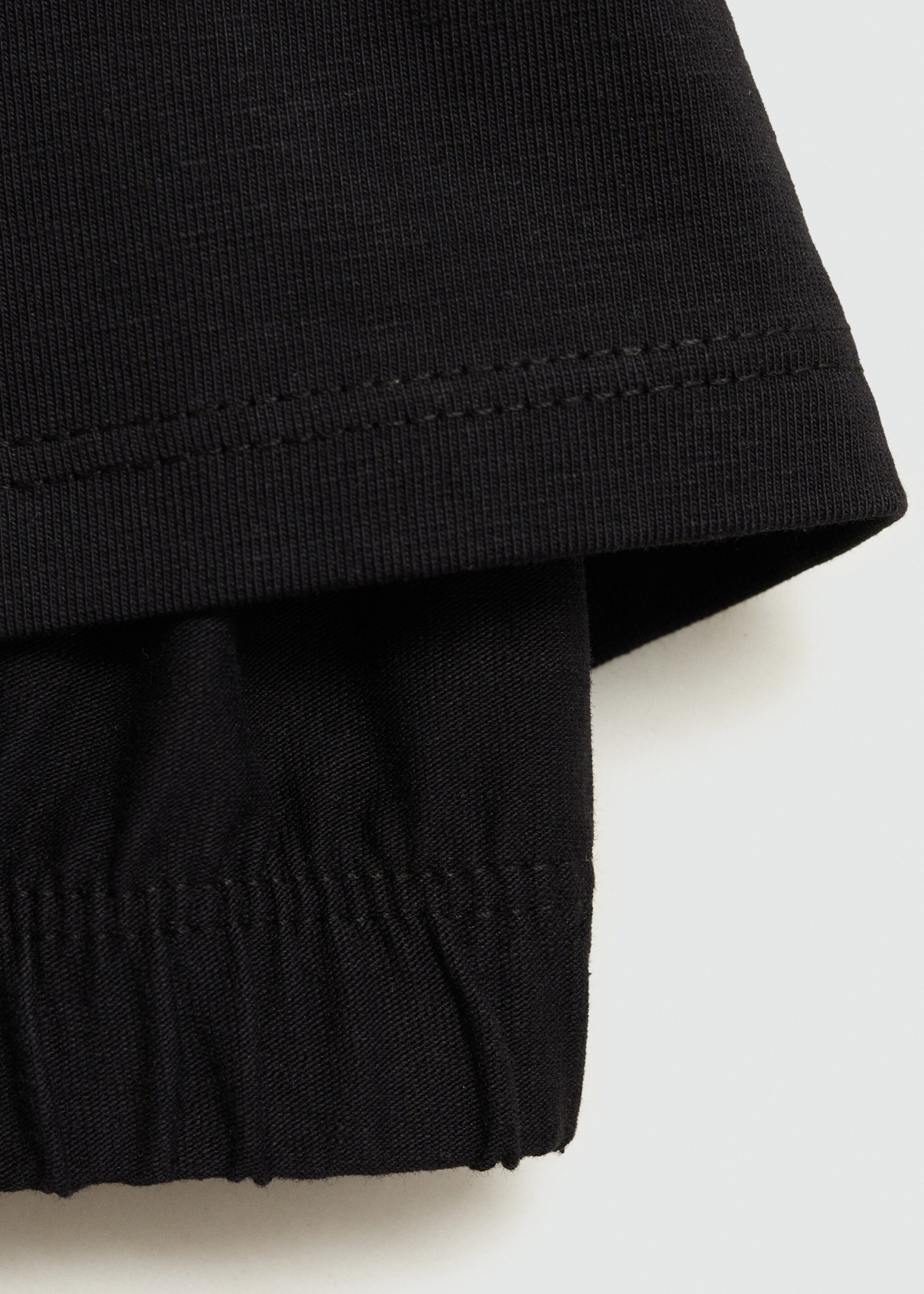 Sporty crop top - Details of the article 0