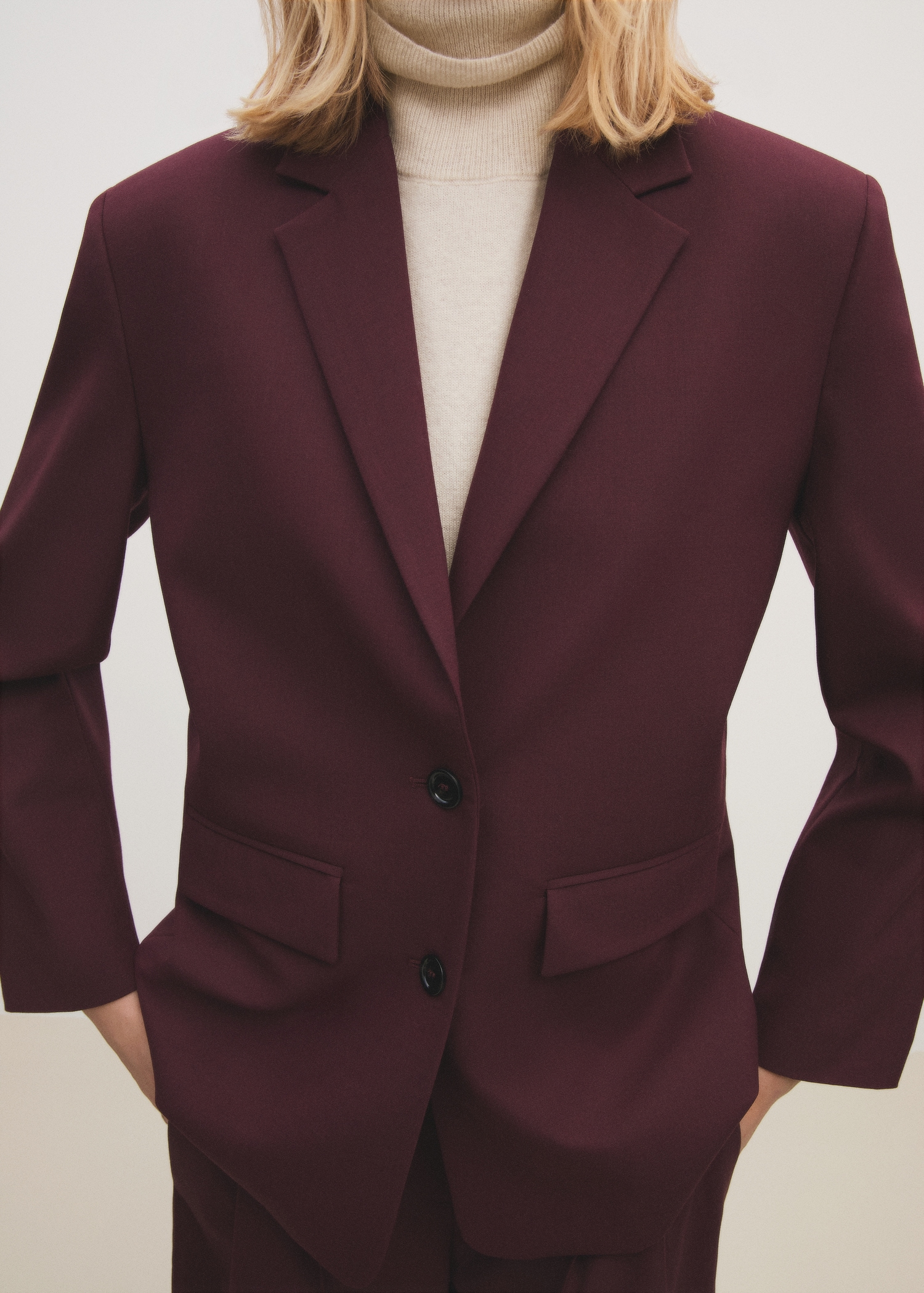 Wool jacket with pronounced shoulders - Details of the article 7