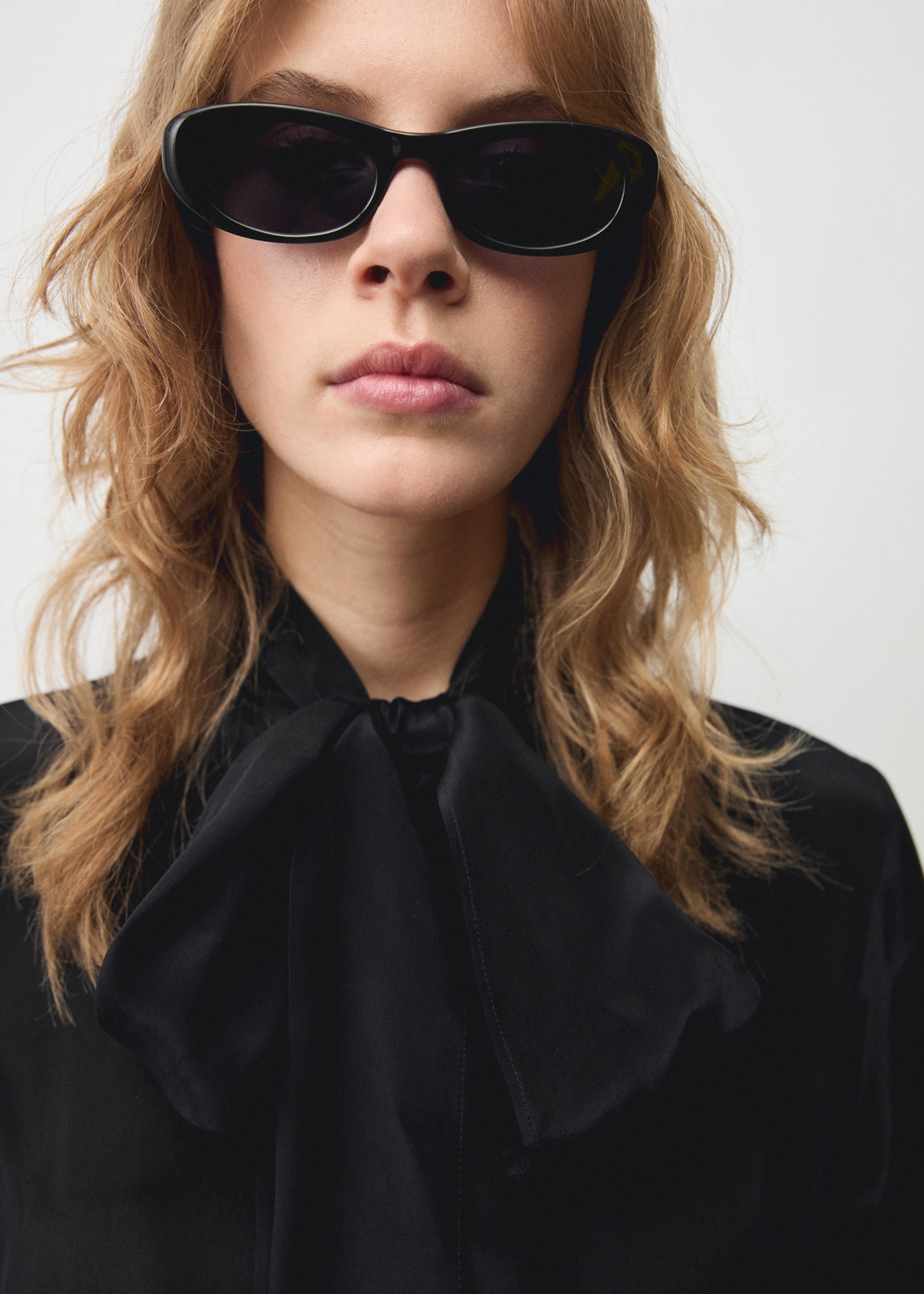 Chemise satinée nœud - Détail de l'article 1
