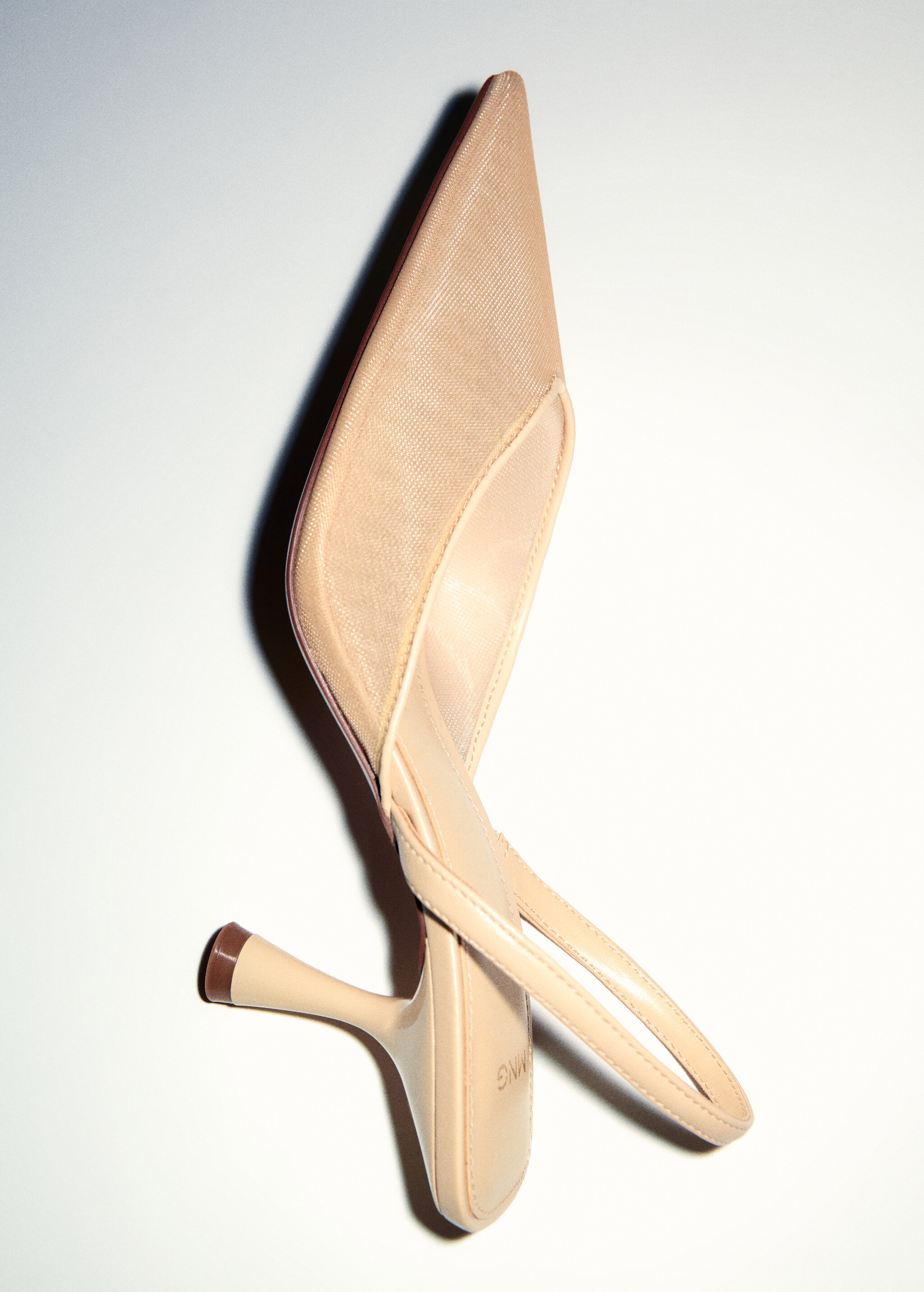 Mesh shoe with heel - Details of the article 5