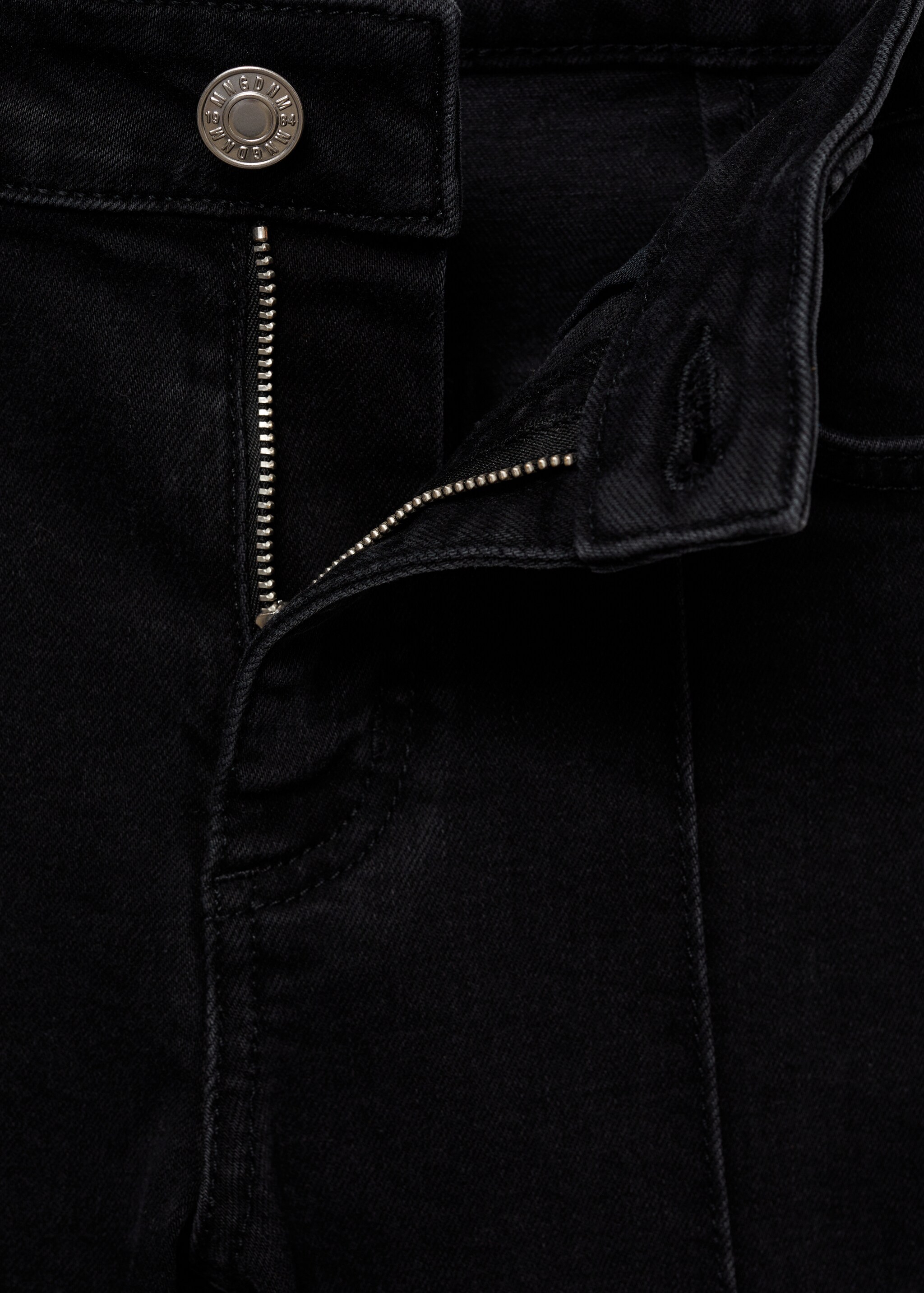 Slim capri jeans with decorative stitching - Details of the article 8