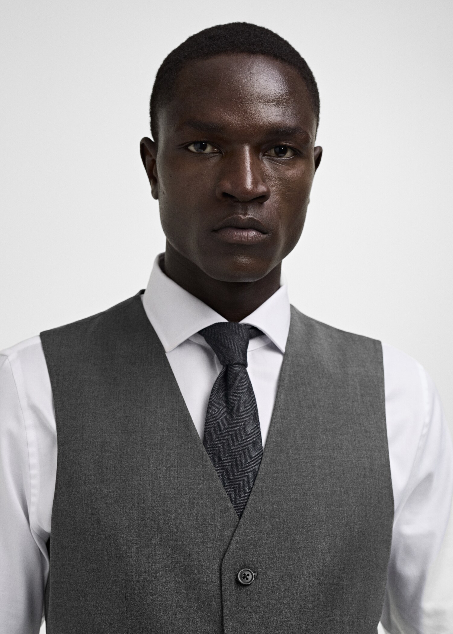 Slim-fit suit waistcoat in stretch fabric - Details of the article 1