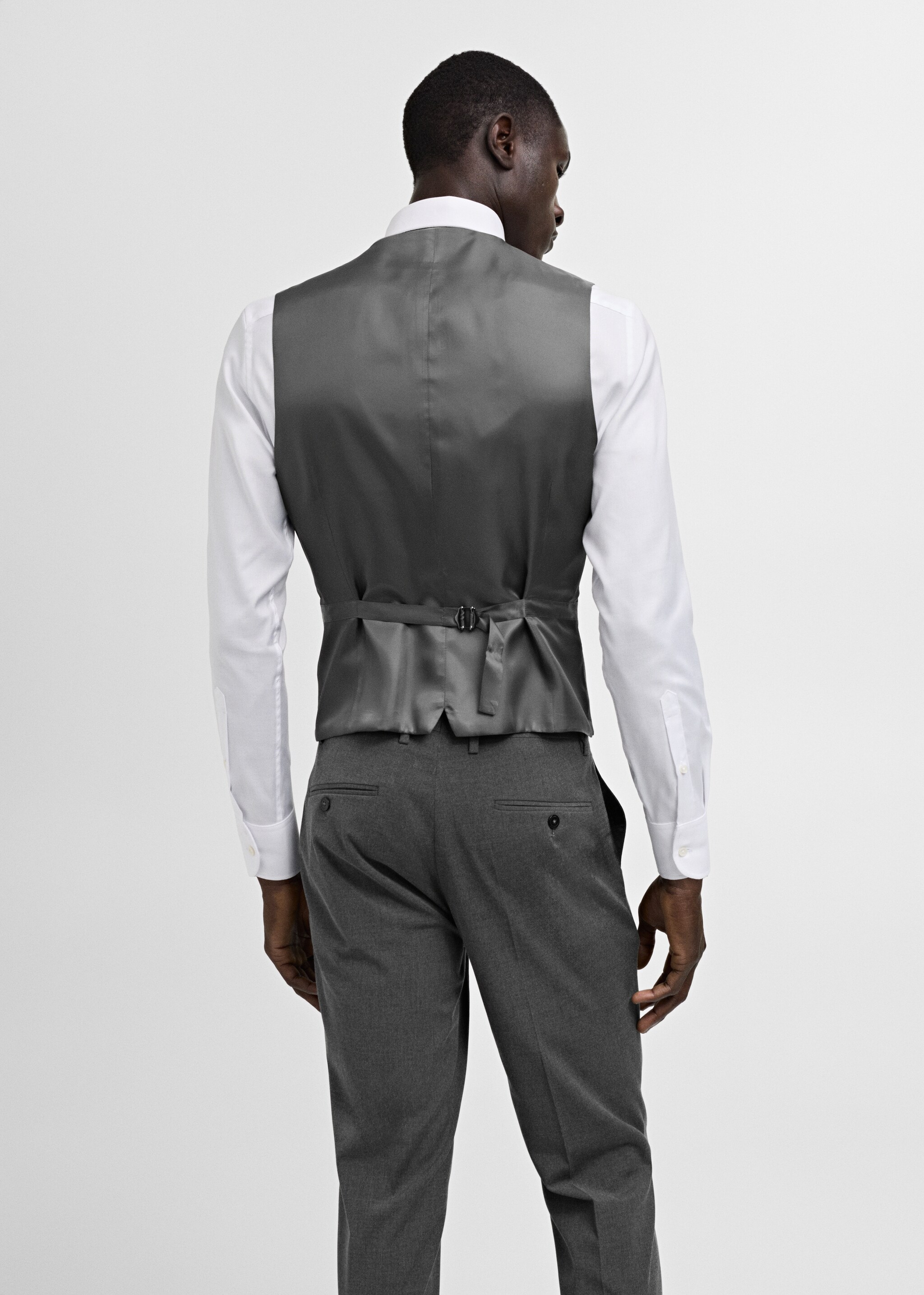 Slim-Fit-Anzugweste aus Stretch-Gewebe - Rückseite des Artikels