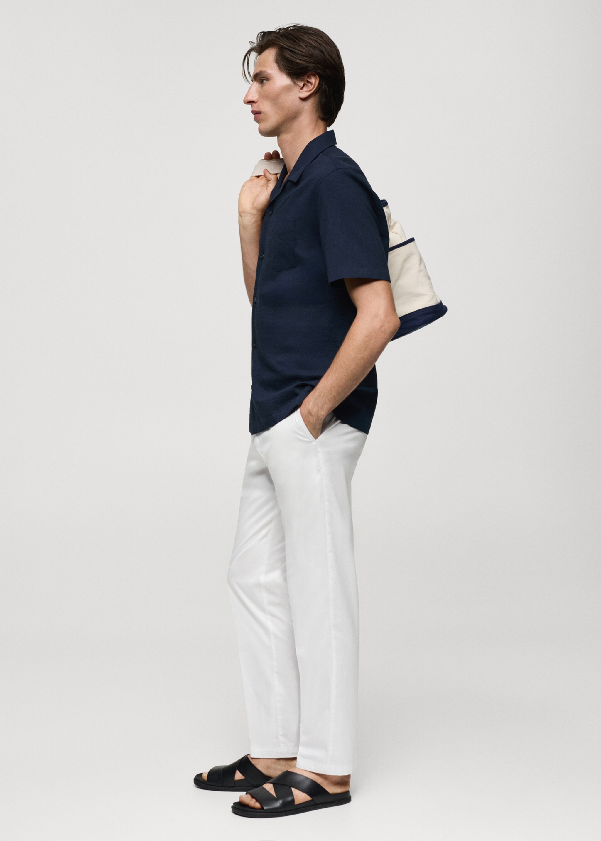 Chemise regular-fit 100 % coton seersucker - Détail de l'article 2, Bleu marine foncé. Ref: 77080571-00.