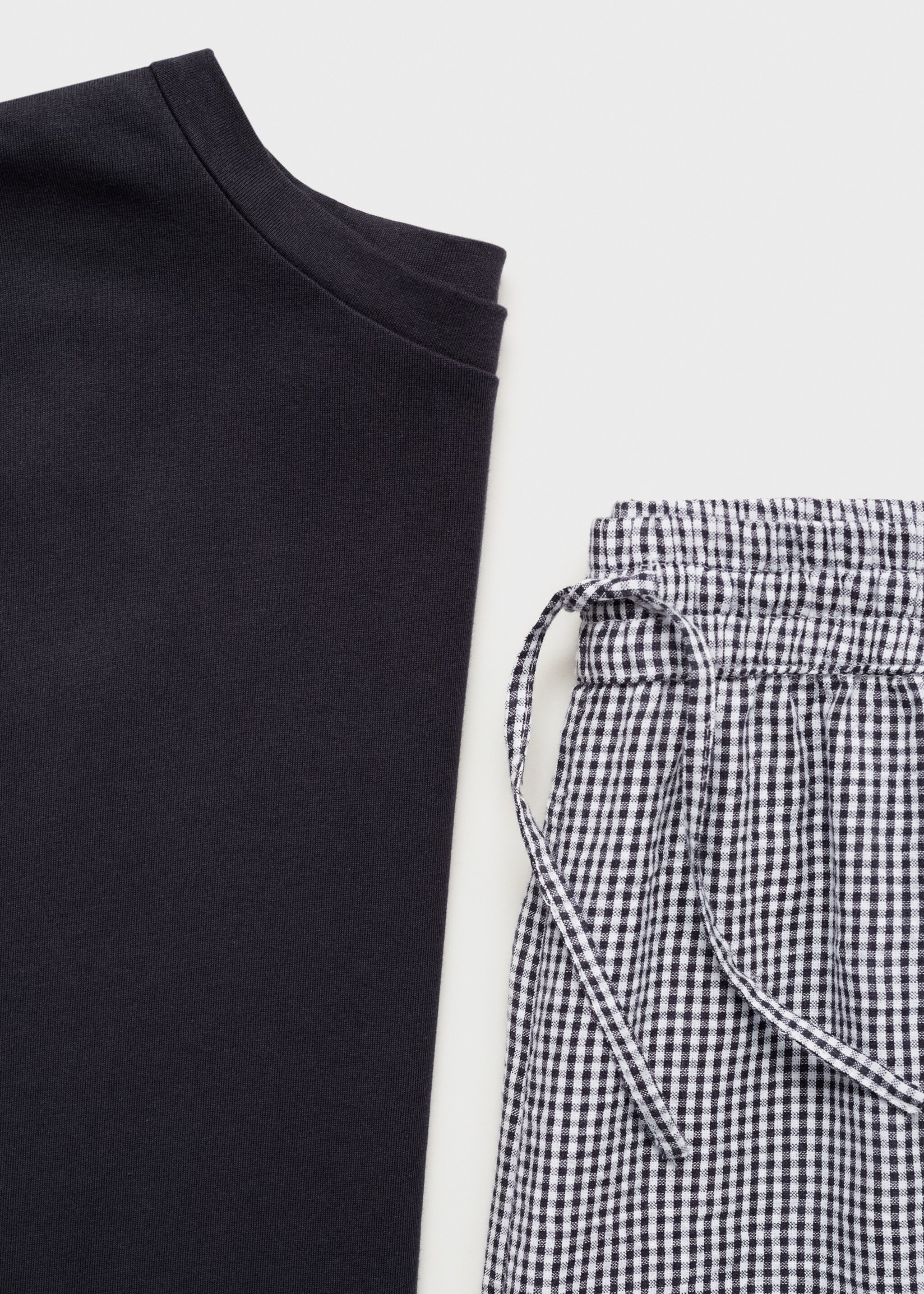 Two-piece cotton pyjamas - Details of the article 0