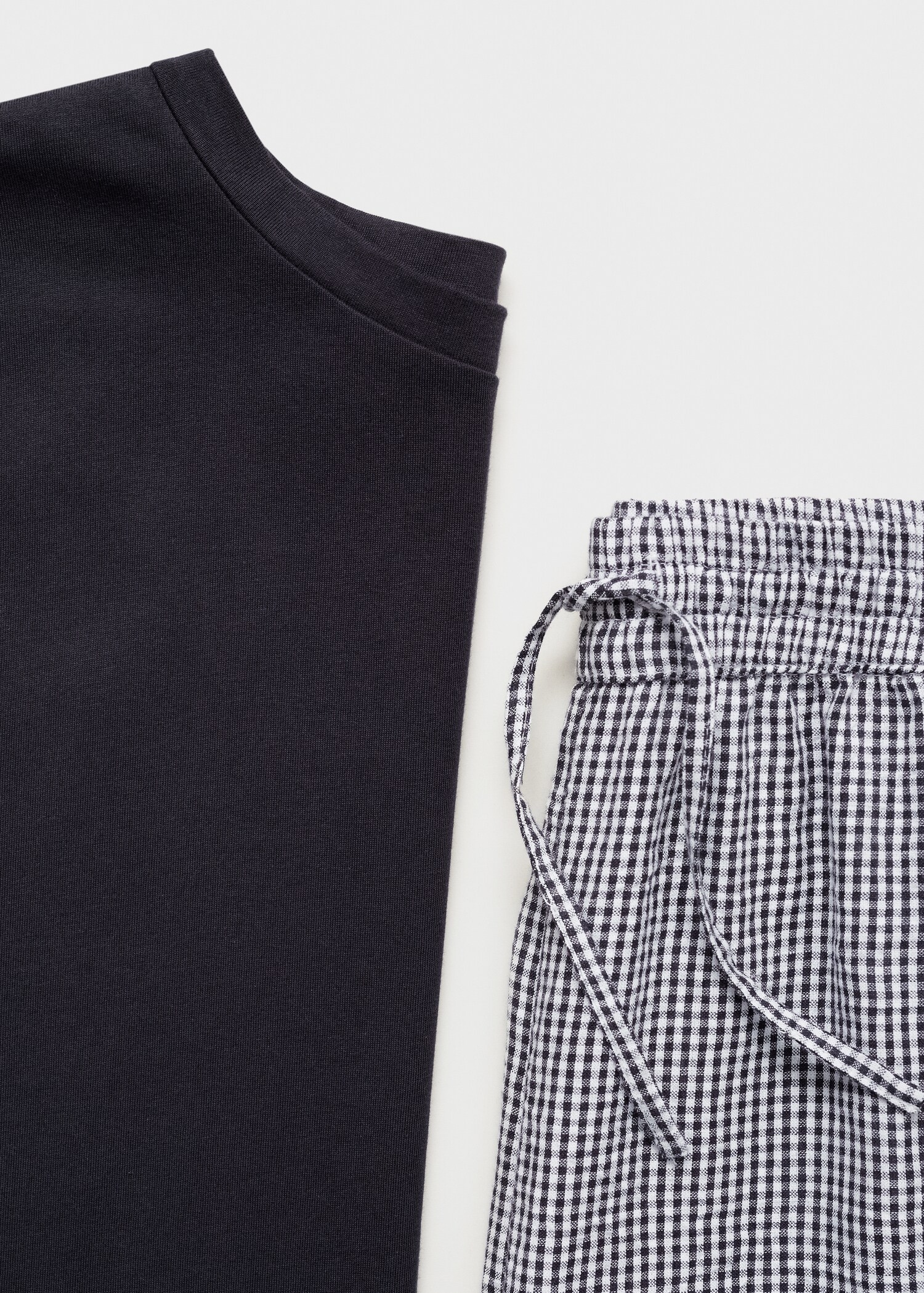 Two-piece cotton pyjamas - Details of the article 0