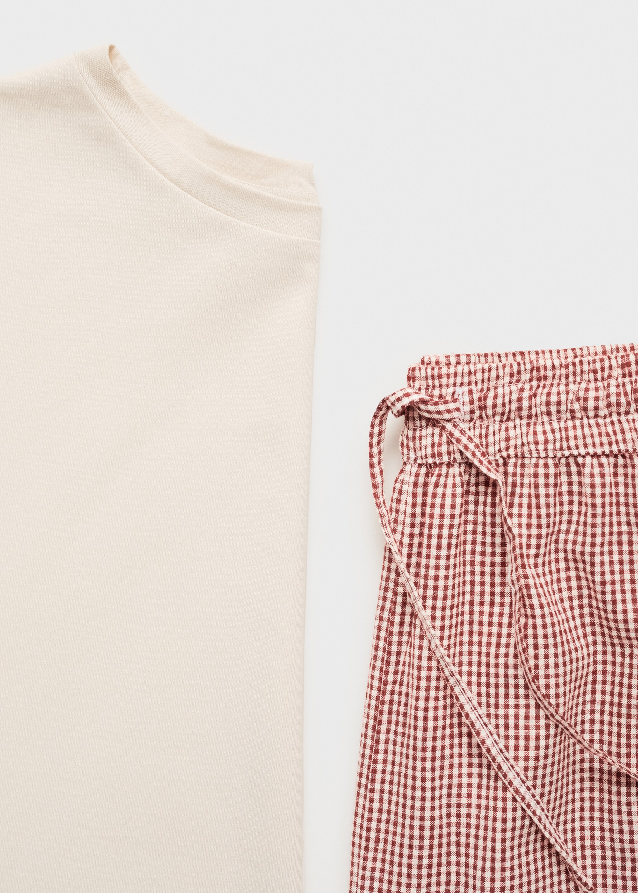 Two-piece cotton pyjamas - Details of the article 0