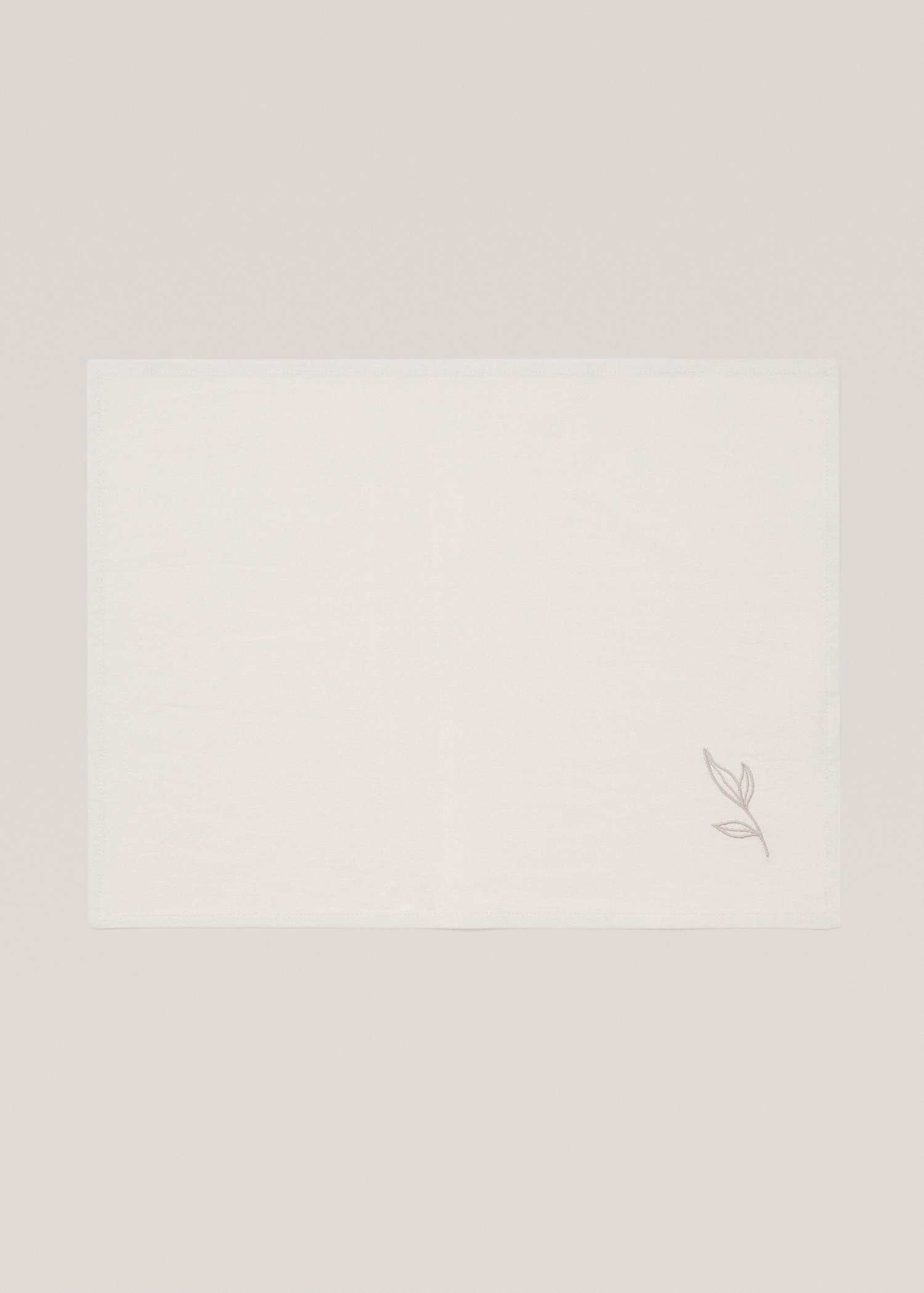 Individual embroidered cotton leaf - Article without model