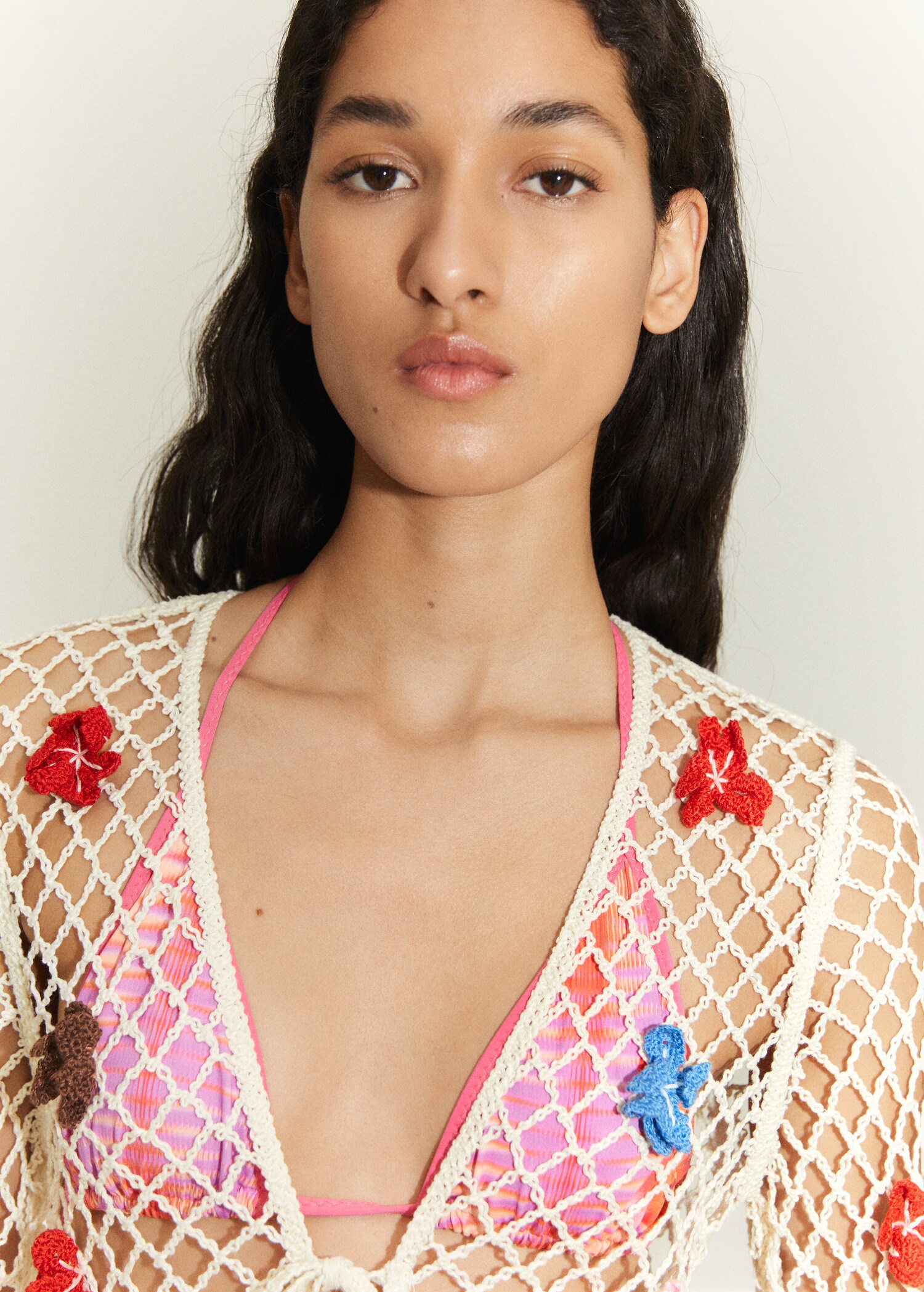 Knitted dress with decorative flowers - Details of the article 1