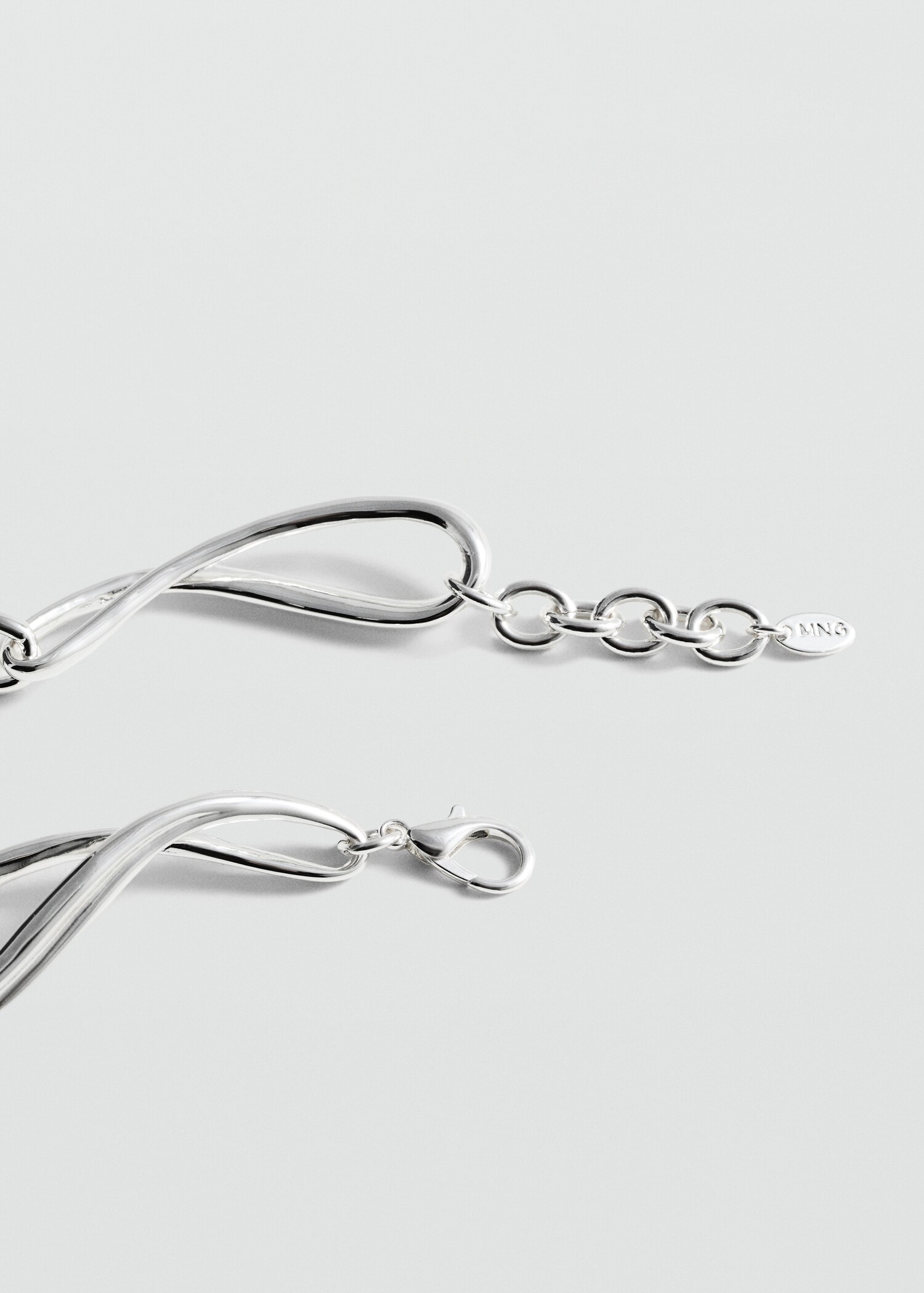 Asymmetrical link necklace - Details of the article 1