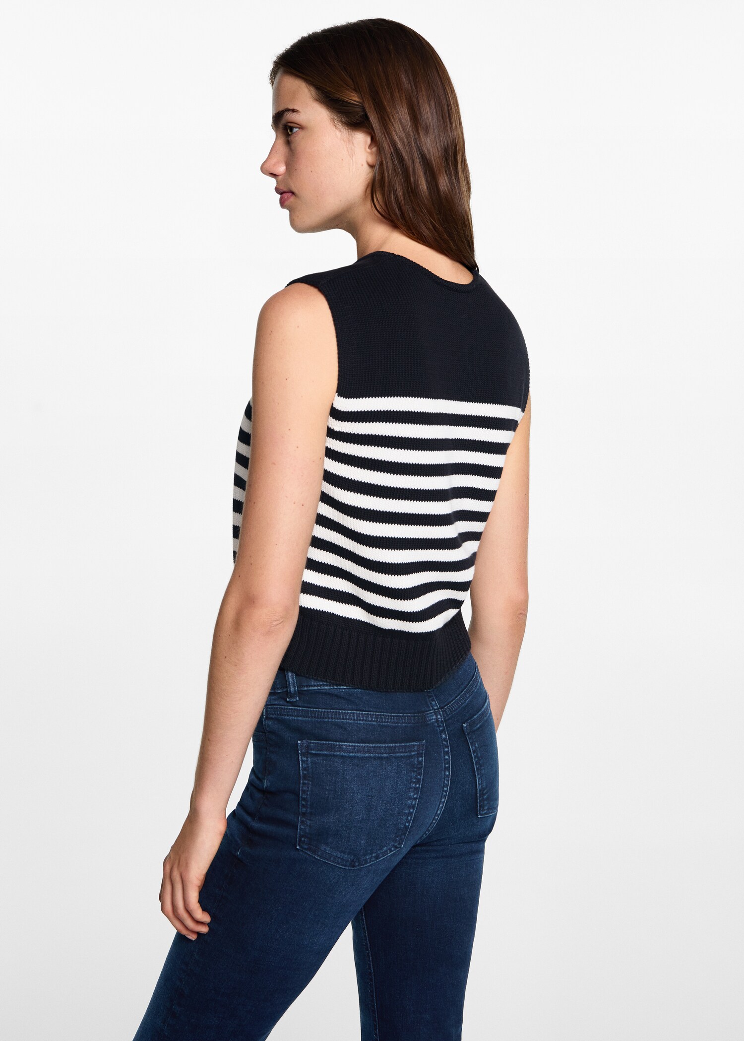 Striped knitted gilet - Reverse of the article