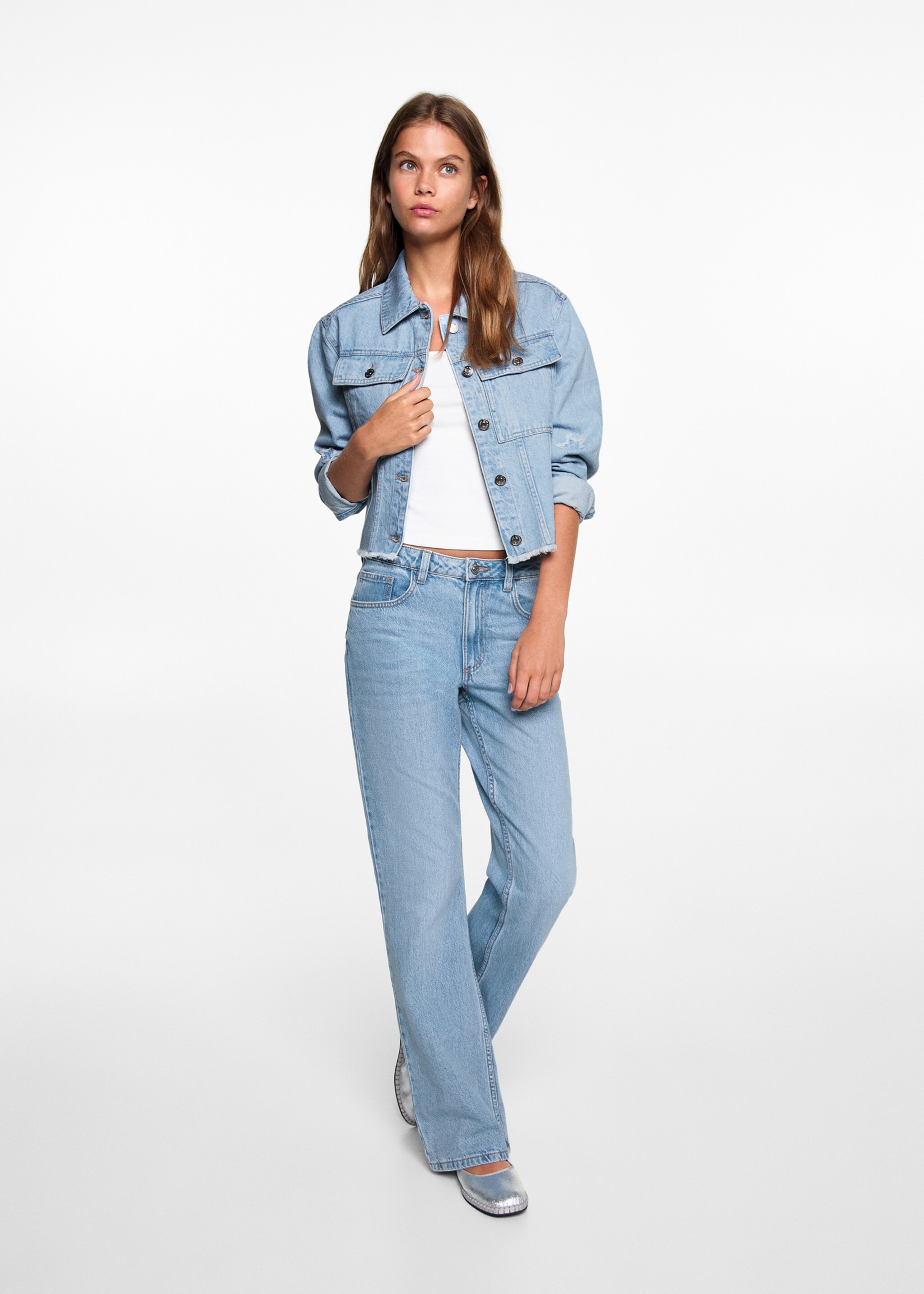 Jeans terminación flare - Detalle del artículo 2, Azul medio. Ref: 77082935-00.