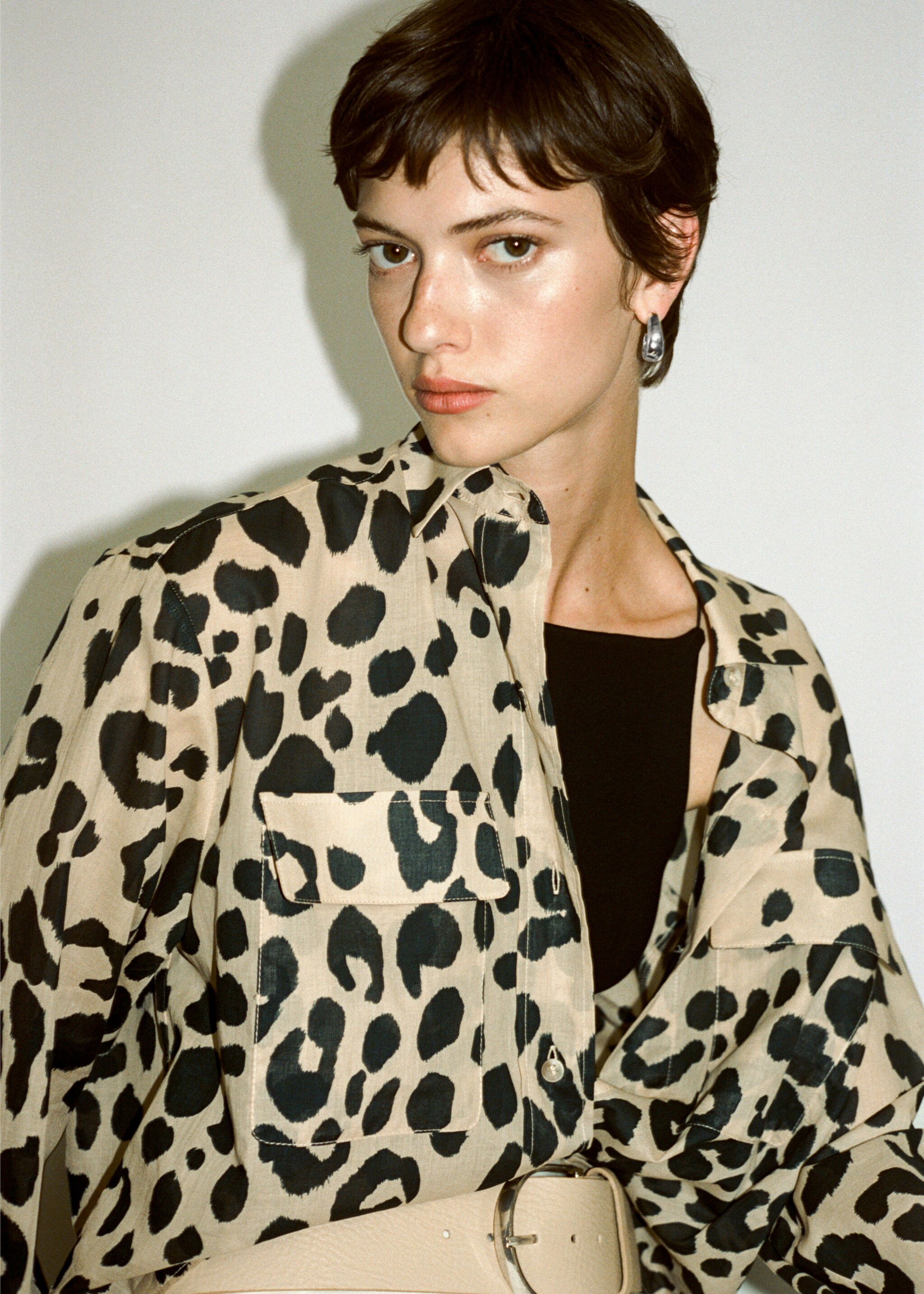 Animal print shirt - Details of the article 6, Ecru. Ref: 77083294-00.