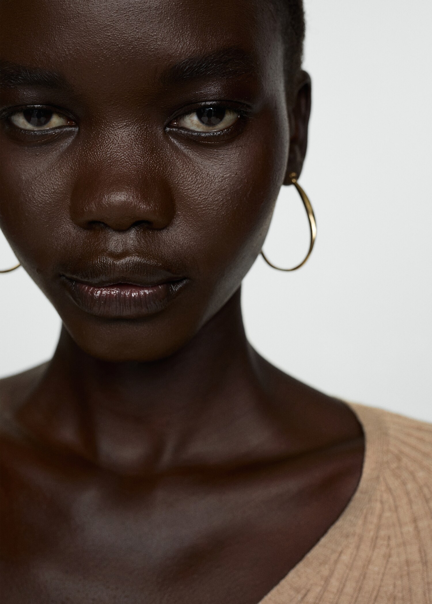 V-neck ribbed knit sweater - Details of the article 1