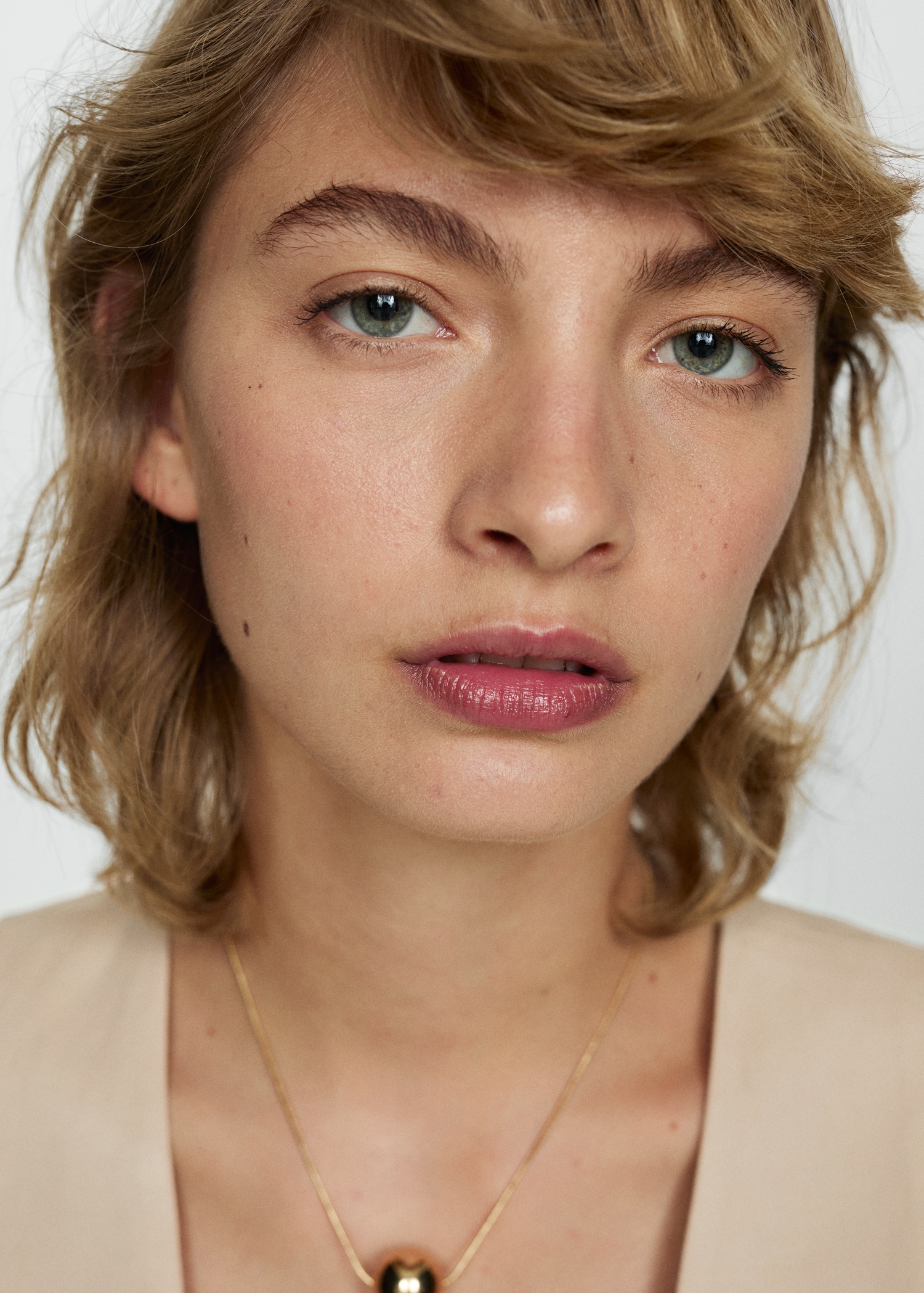 Crop Lyocell Yelek Kad n MANGO T rkiye crop-lyocell-yelek-kad-n-mango-t-rkiye