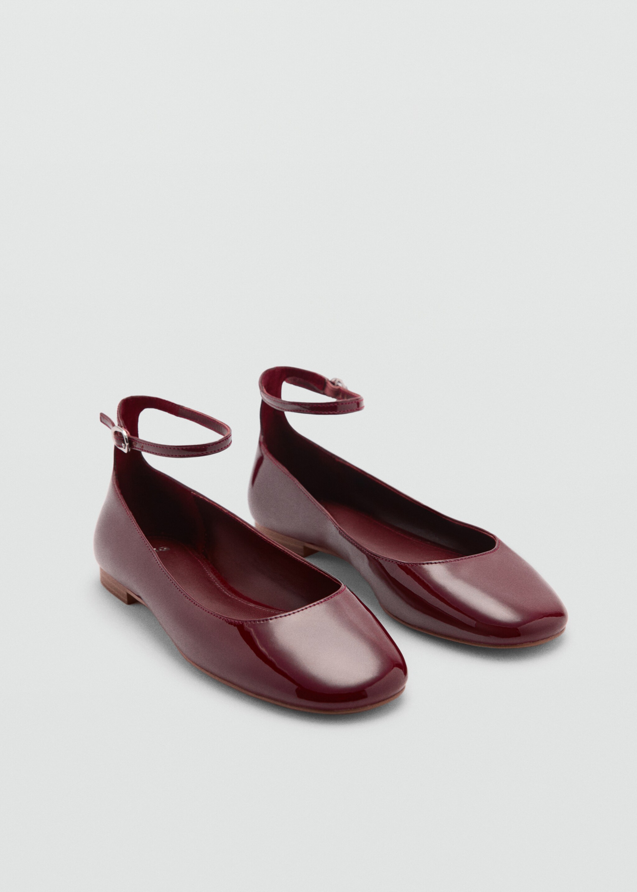 Sepatu flat ballet efek kulit paten - Tampilan Sedang