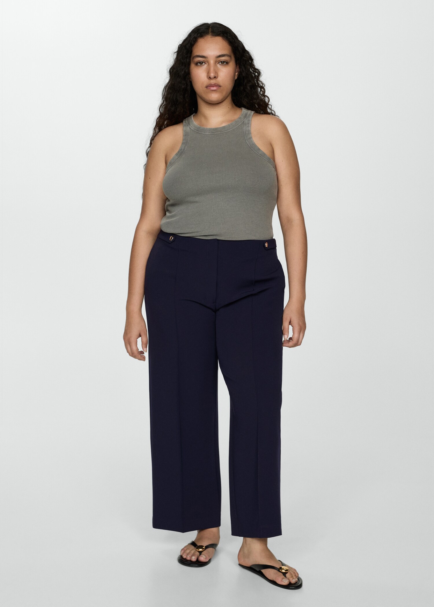 Buttons straight-fit trousers - Details of the article 3